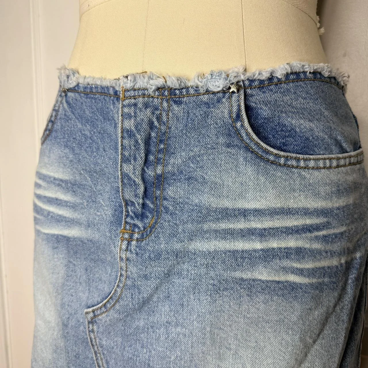 bubblegumdenimminiskirt2.JPG
