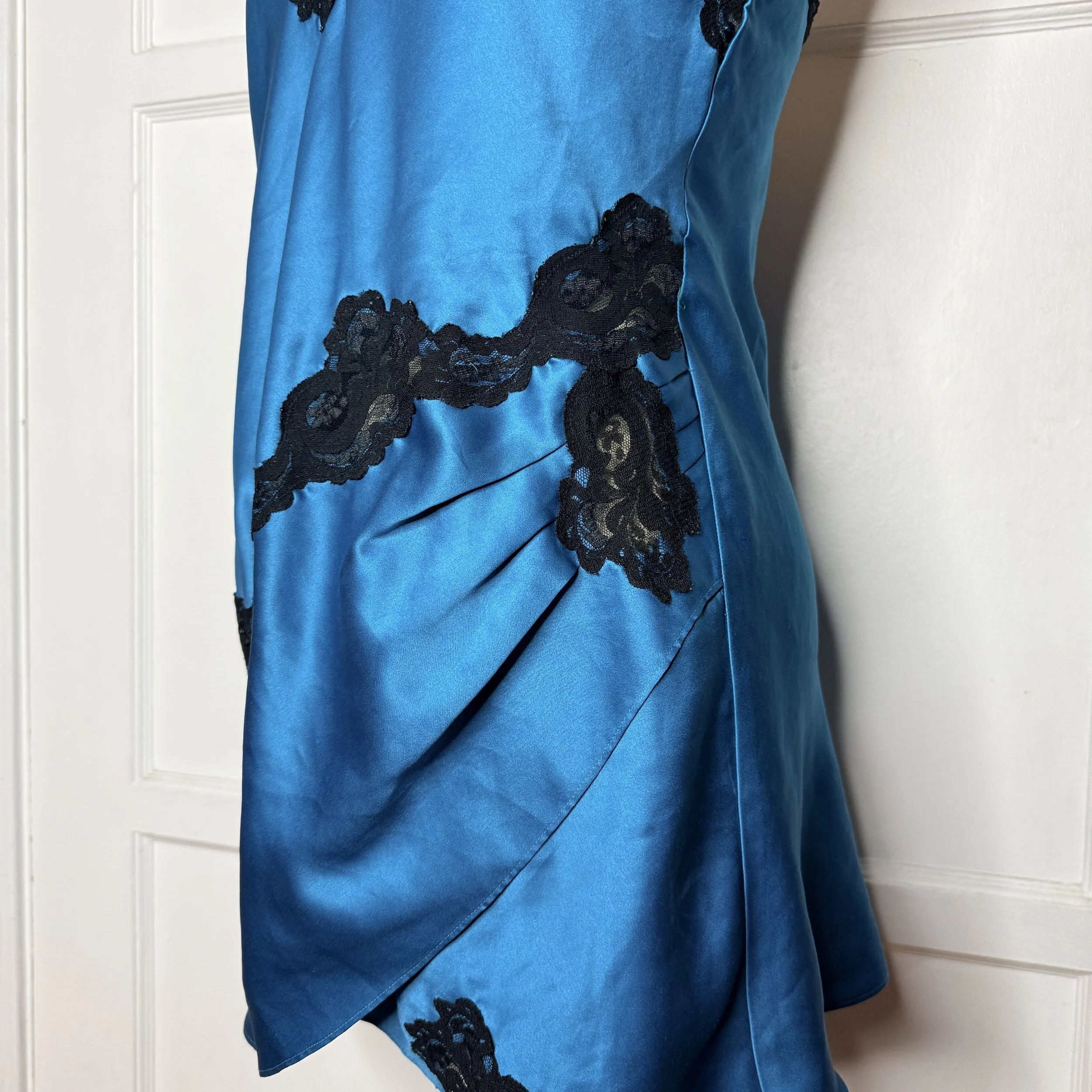 vsblueslipdress3.jpg