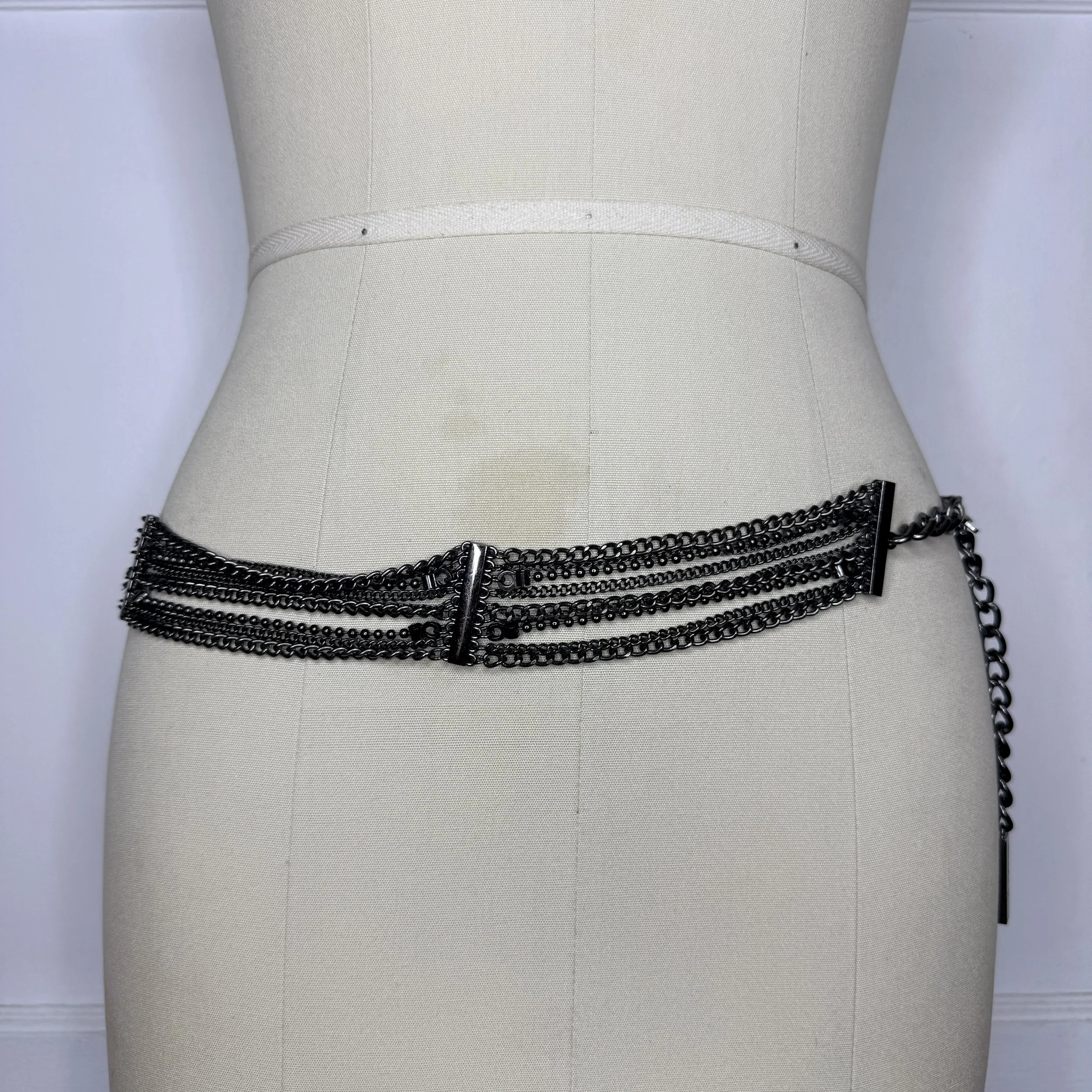 calvinkleinchainbelt1.jpg
