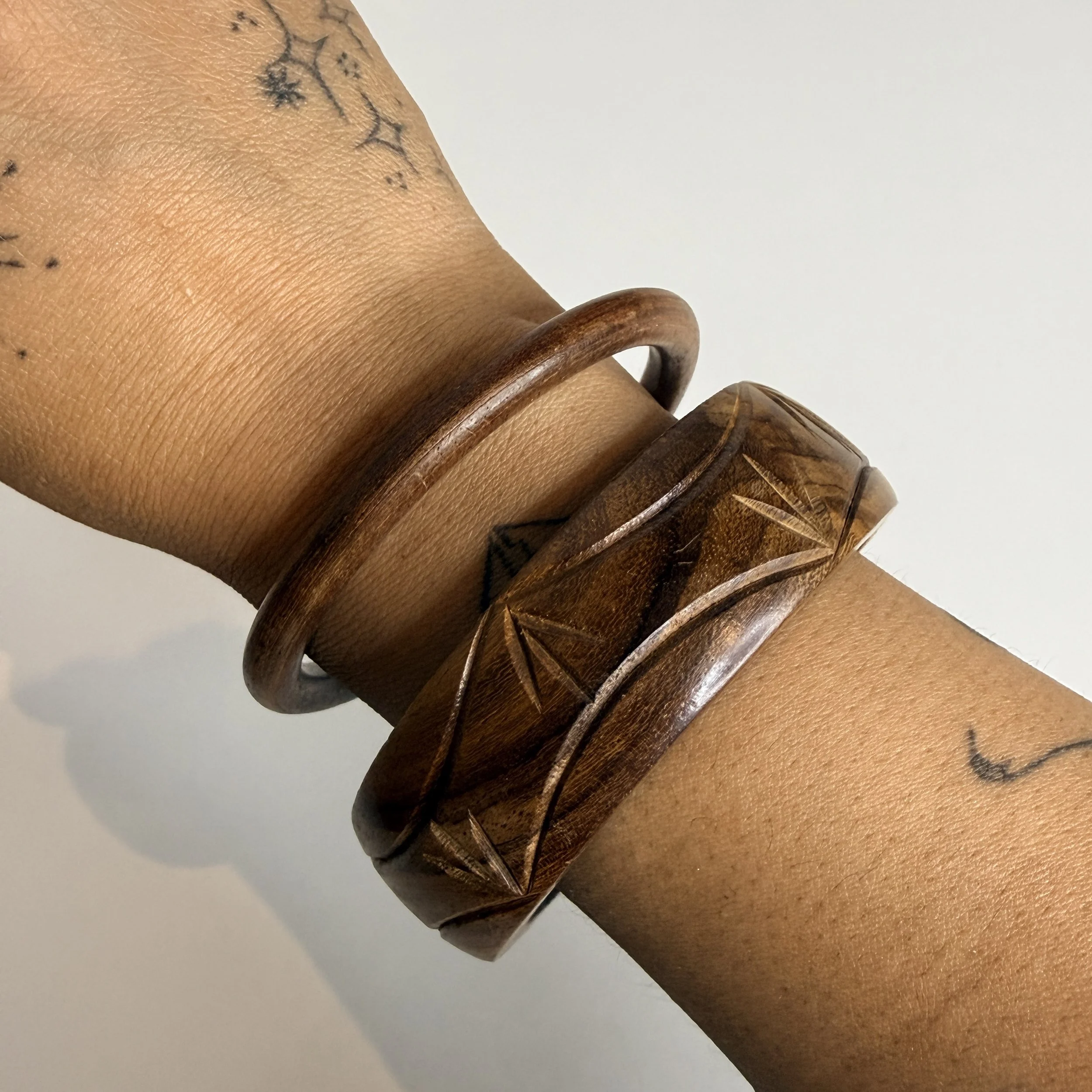 woodenbangleset3.jpg