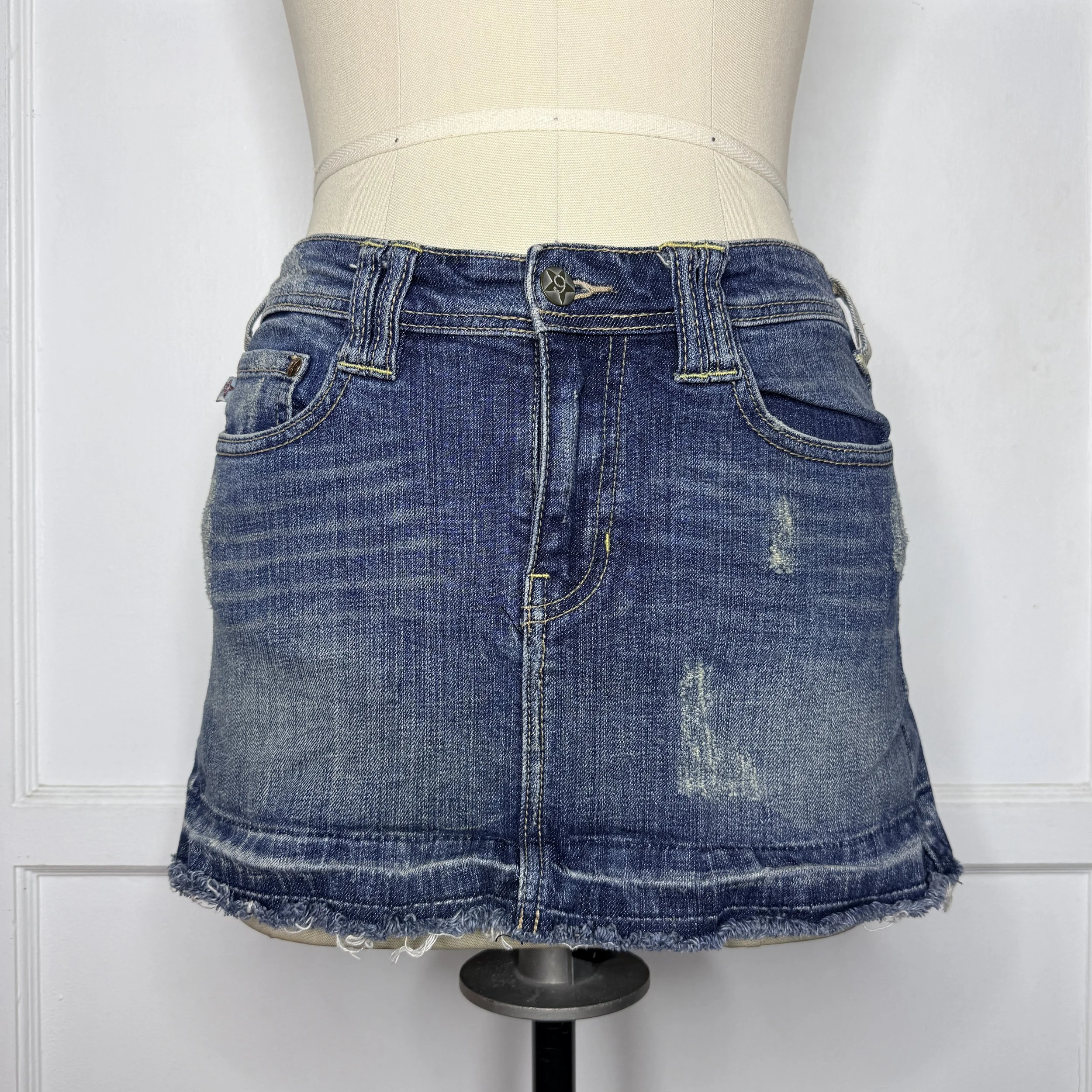 9denimminiskirt1.jpg