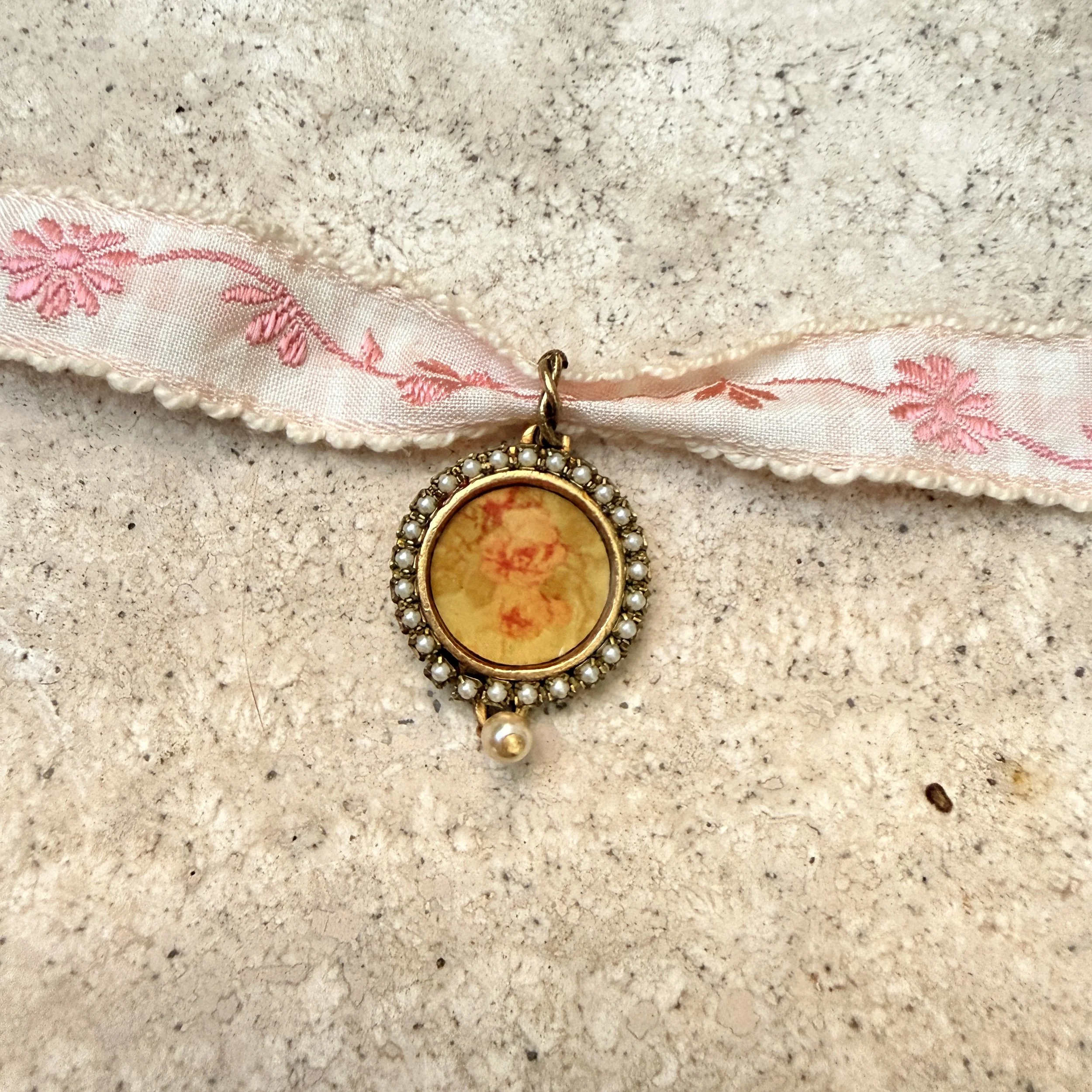 maximalartribbonbracelet2.jpg