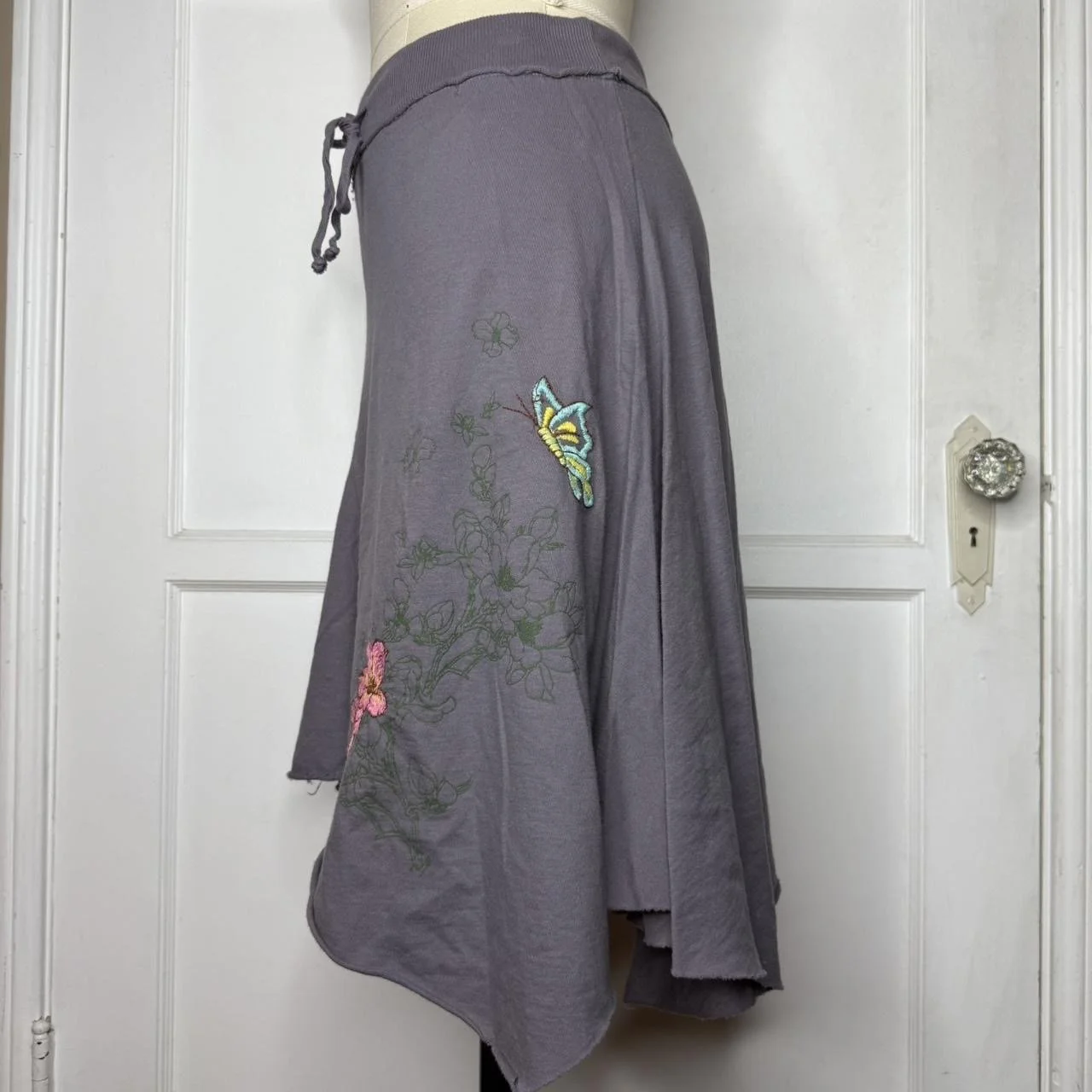 picassostylegreymidiskirt2.JPG