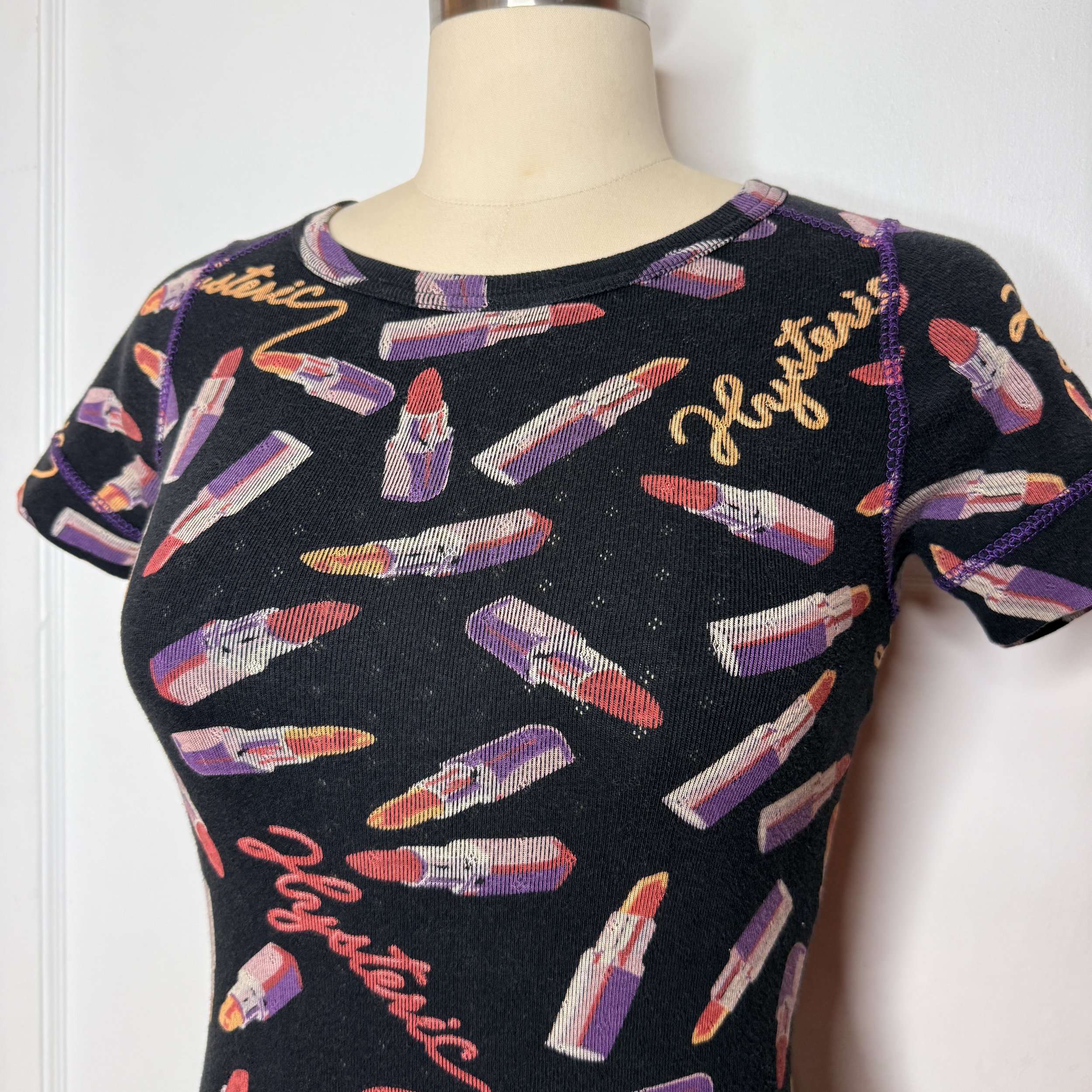 hystericglamourlipsticktee2.jpg
