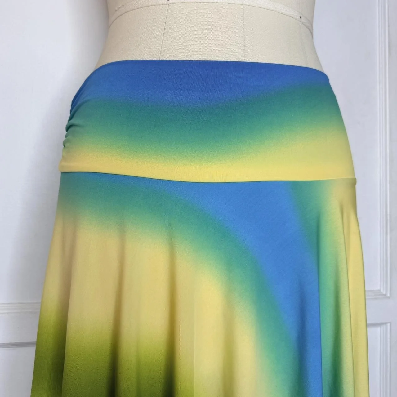 oboegradientmidiskirt2.JPG