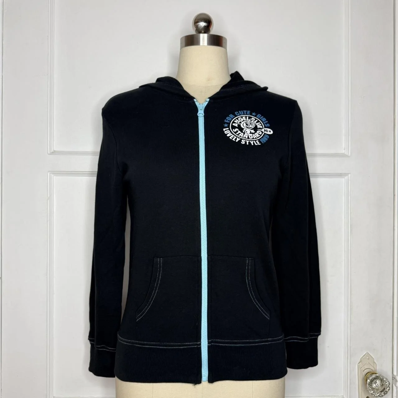 angelblueblackzipupjacket1.JPG