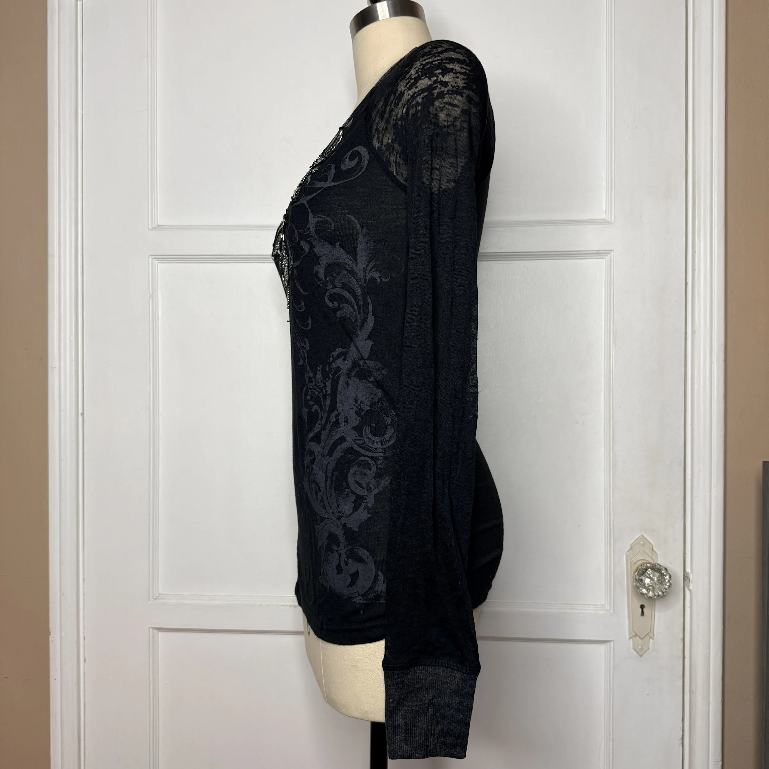 missmeblackbeadedlongsleevetee4.jpg