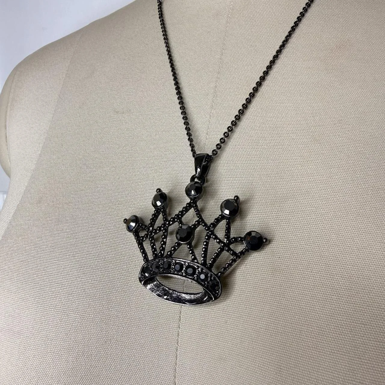 crownnecklace2.JPG