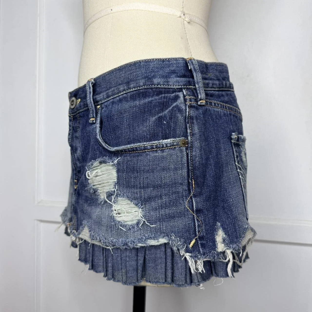 hollisterdenimminiskirt2.JPG