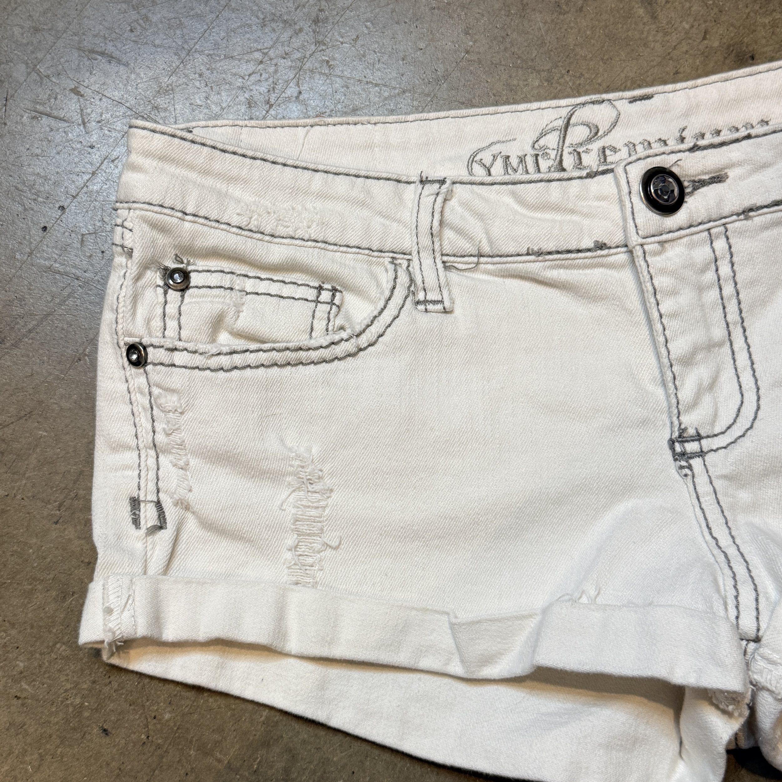 ymiwhiteshorts2.jpg
