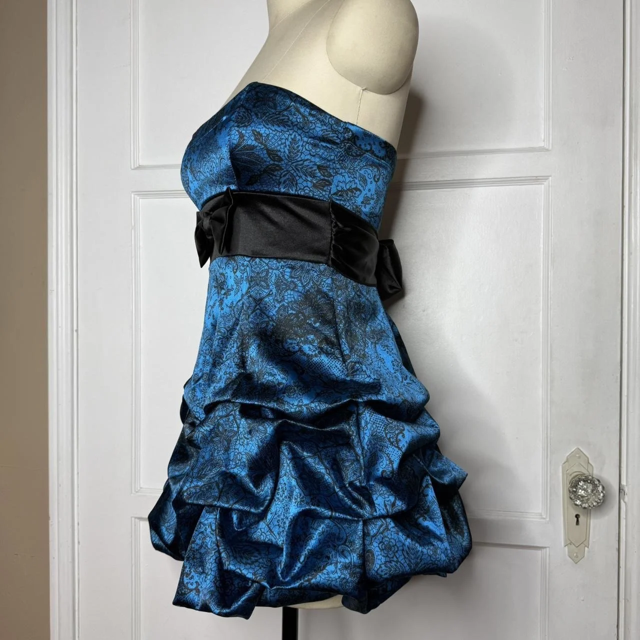 rubyroxbluelaceprintdress4.JPG
