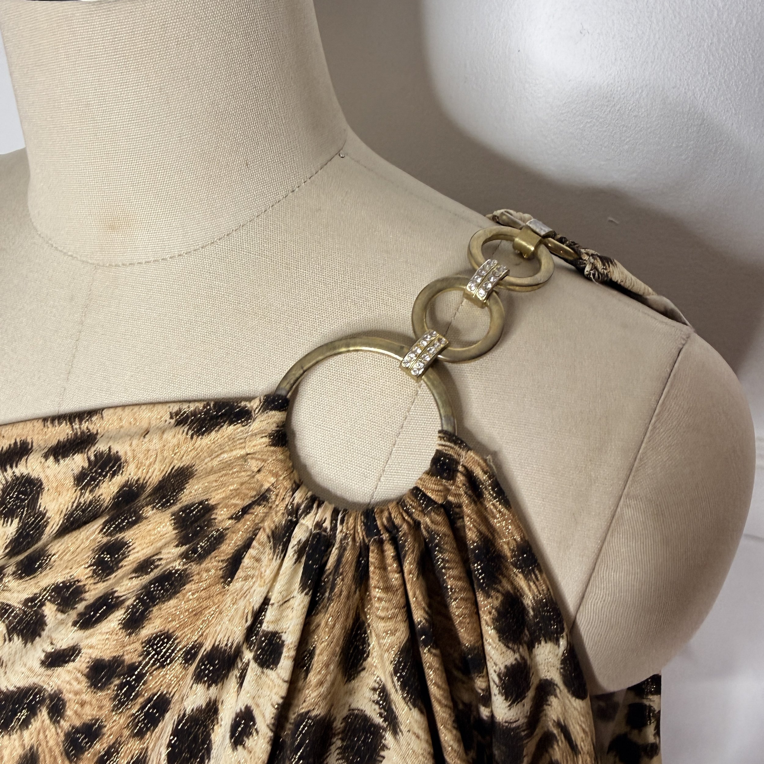 cacheleopardoneshoulderdress3.jpg