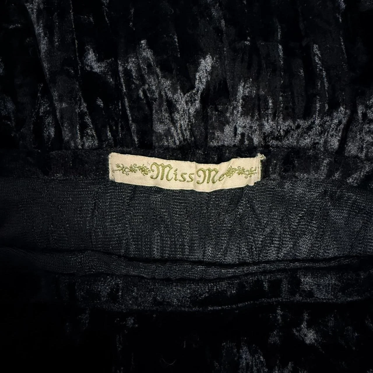 missmeblackvelvetmaxiskirt5.JPG