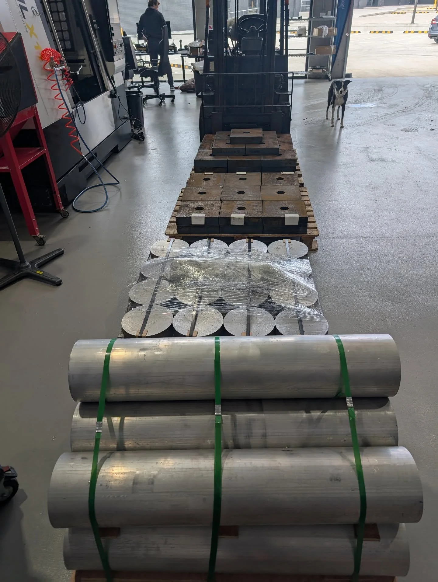It's going to be one of those weeks! 😬

#cobaltcnc #cncworkshop #billet #workshop #work #cnc #cncmachining #cnclathe #gettingitdone #machinist