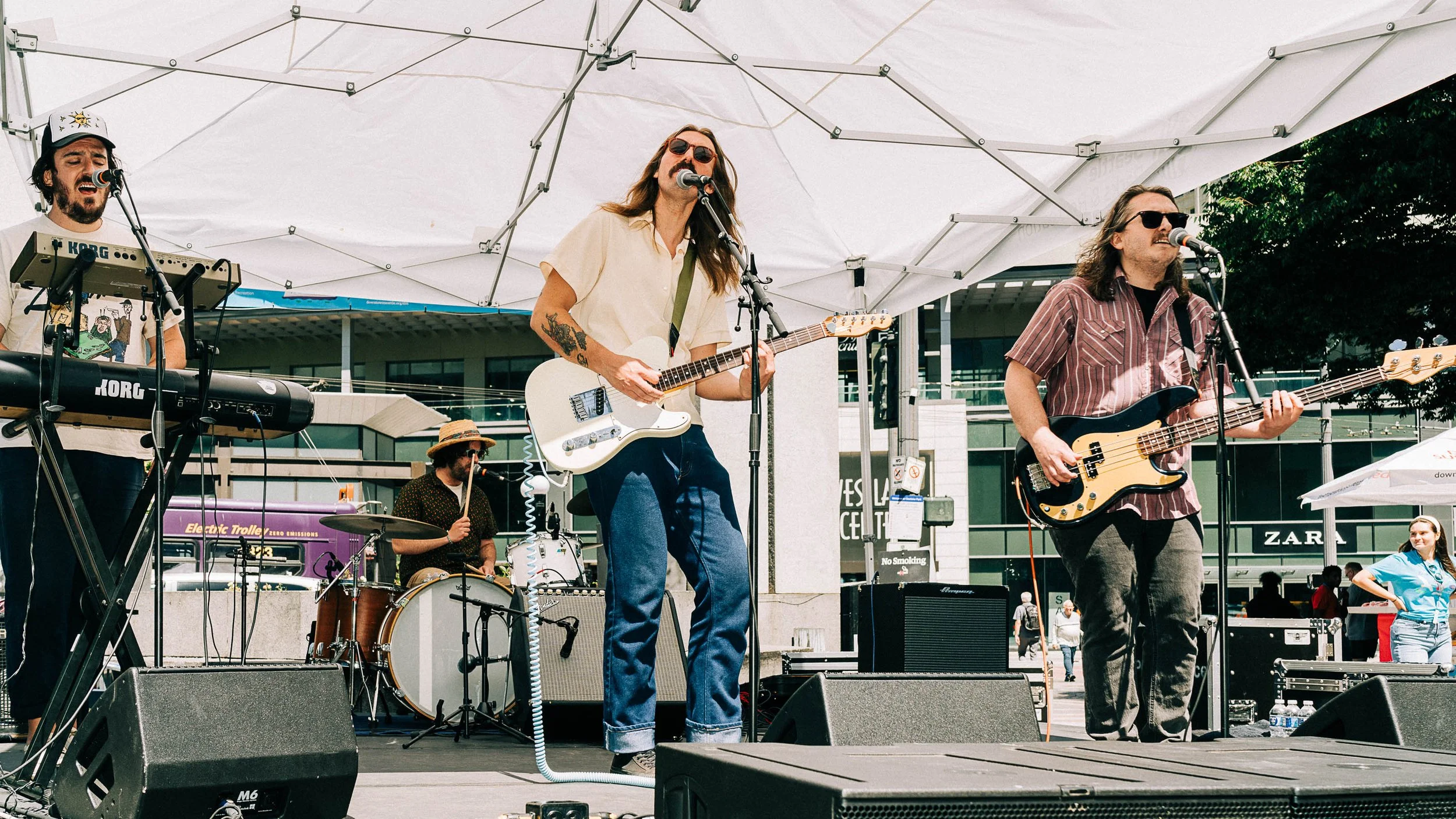 Photo by kittenteeth www.instagram.com/_kittenteeth