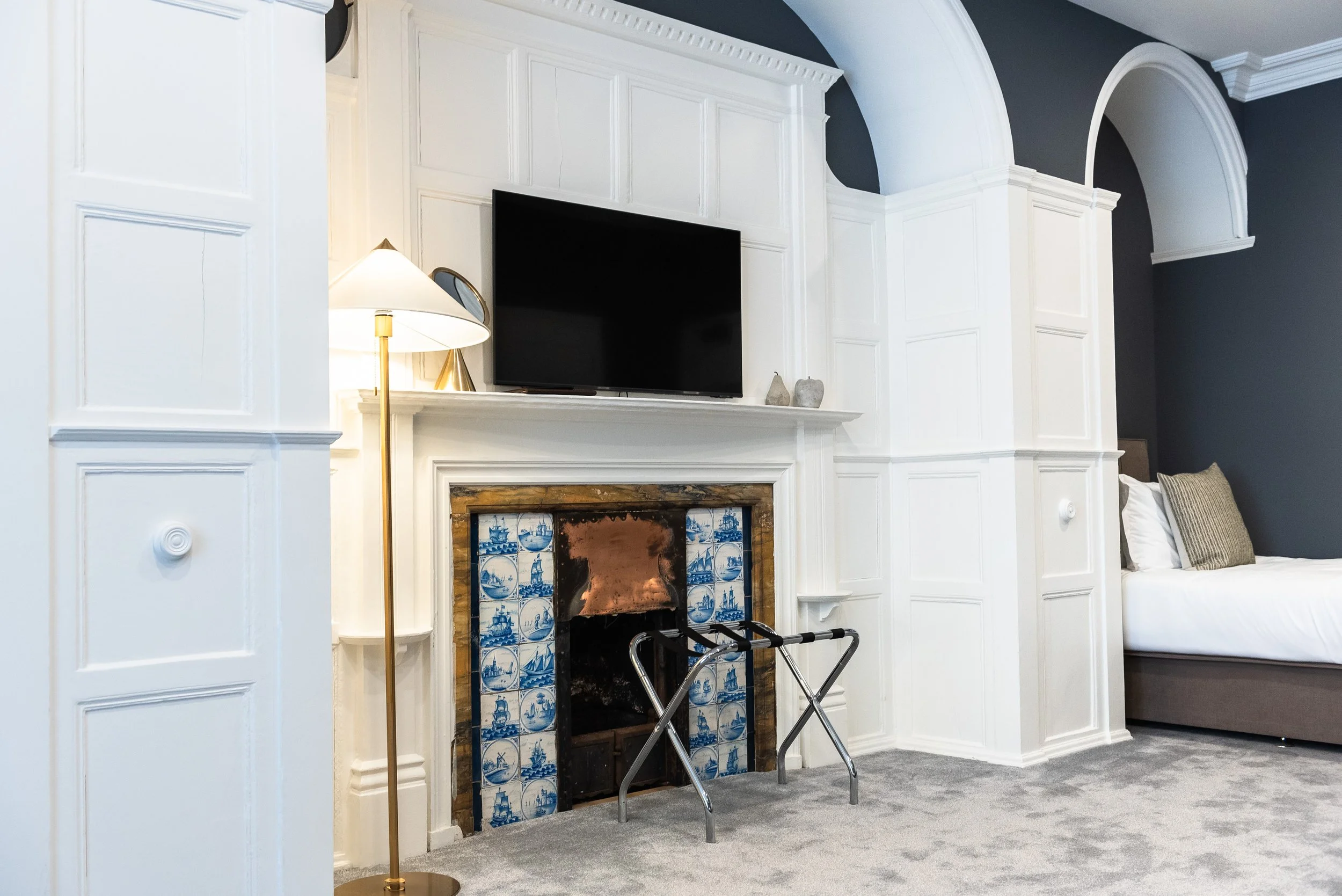 Family Studio (R5).jpg