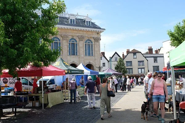 Monday Charter Market