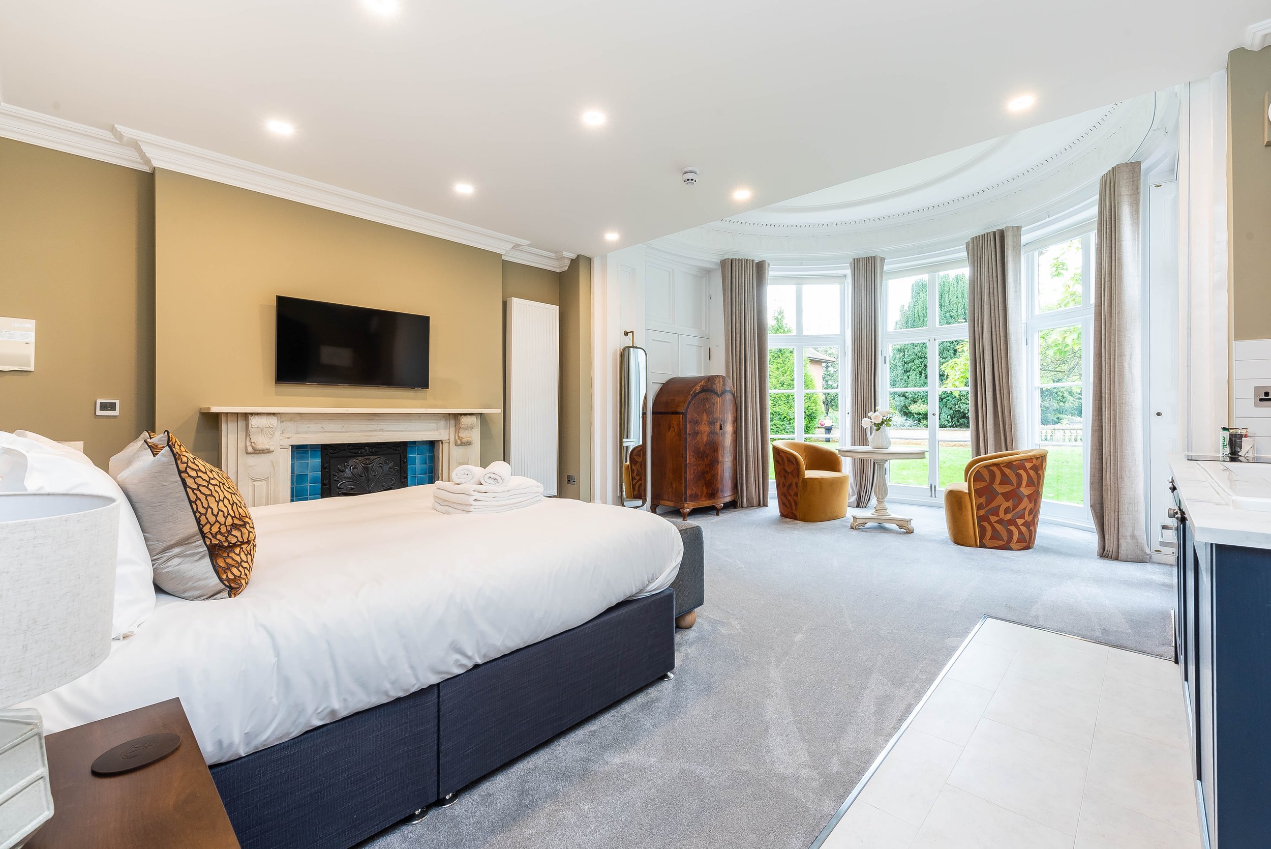 Room 4 Old Abbey House-9.jpg