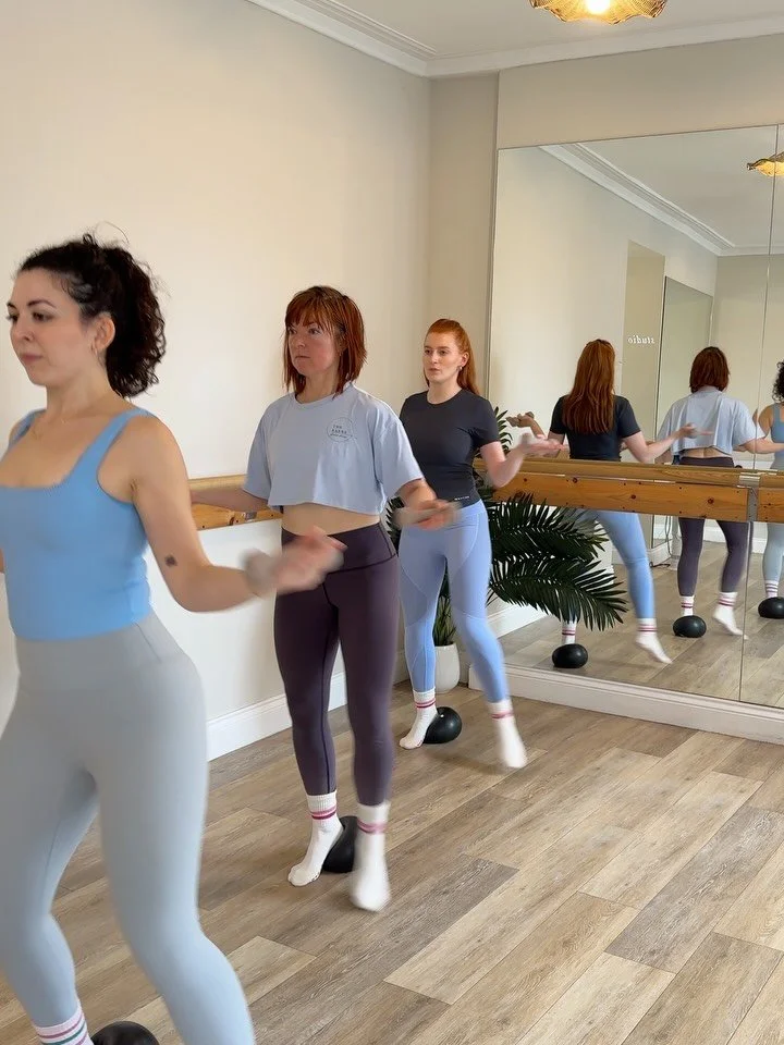 Latest snaps at our Bristol studio 📸🩰🤍

#barre #barrefitness #barrestudio #pilatesstudio #matpilates
