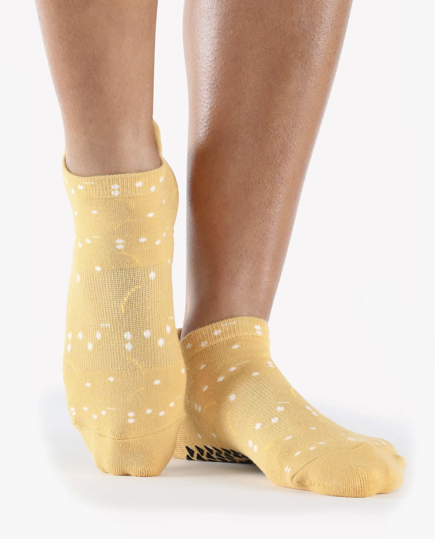 Pointe Studio Tick Tock Full Foot Grip Sock- HONEY
