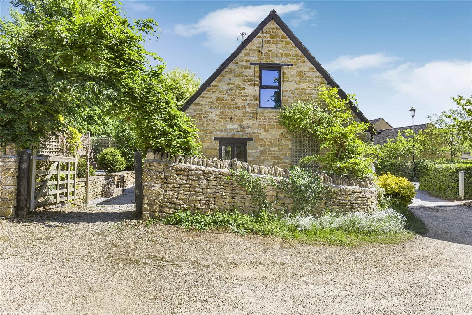 COMPLETED | Kingham | £650,000