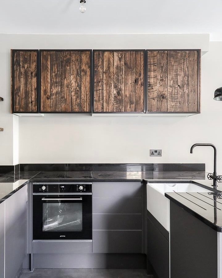 Summertown style 👀

A charming ground floor apartment with private garden available to rent, just steps away from the sought-after Summertown High Street! 

Contact us today to arrange your viewing! 

#manoroxford #oxford #summertown #summertownprop