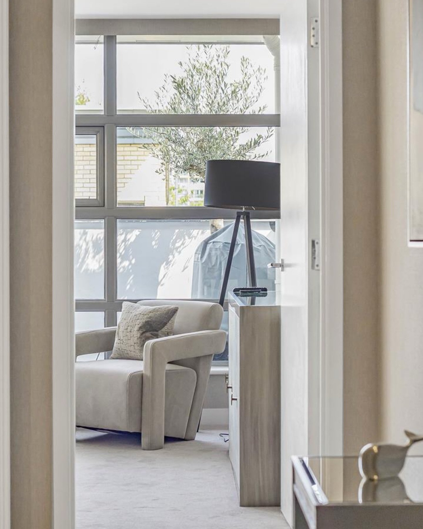 Under Offer 👌🏻

Thinking of selling or planning a move? Get in touch today 📞

#manoroxford #london #londonproperty #underoffer #penthouse