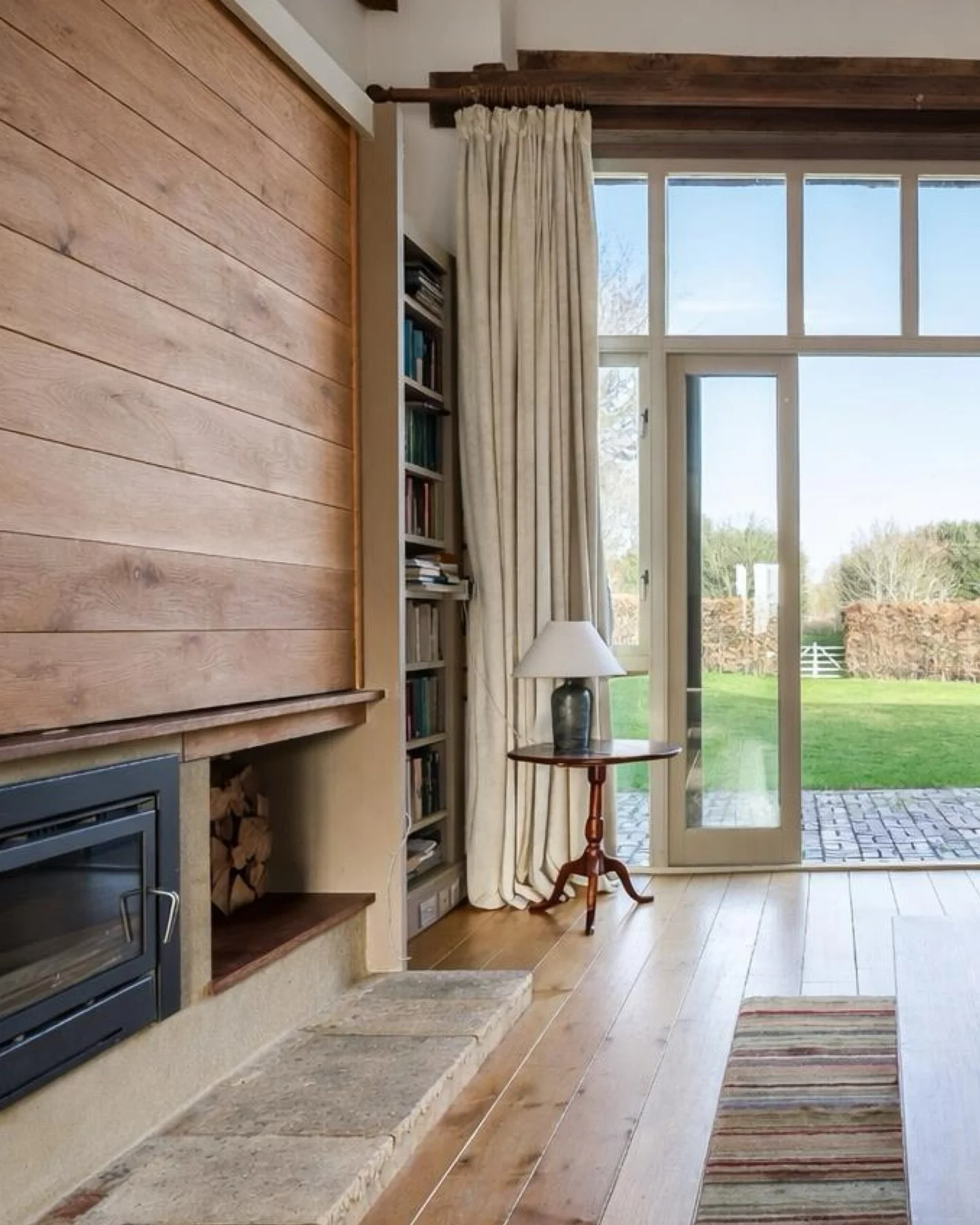 Step inside this hidden oasis ✨

Manor Farm Barn is full of character, charm, and the most beautiful architectural details &mdash; from soaring vaulted ceilings to French doors opening onto the garden.

And there&rsquo;s more&hellip; A self-contained