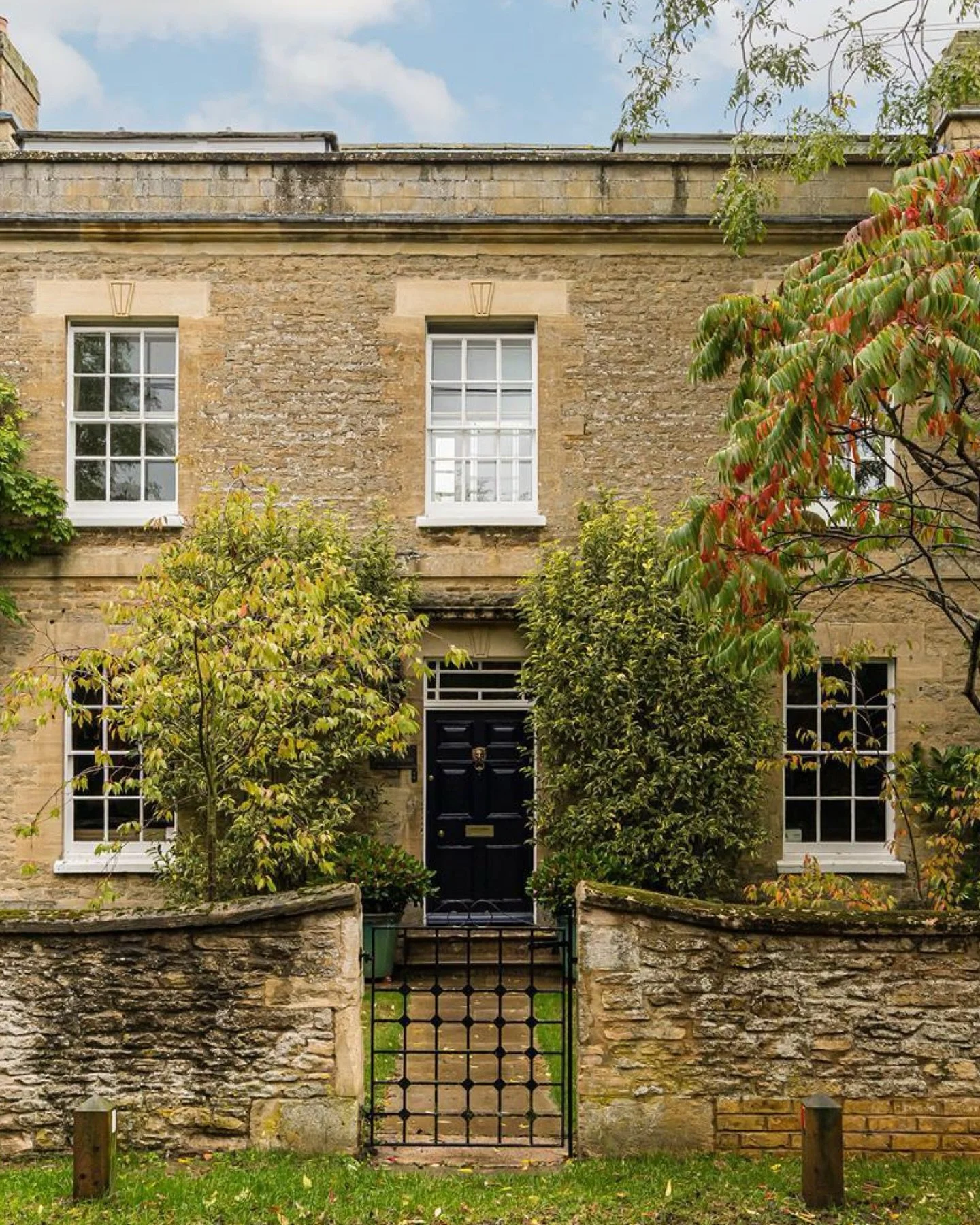 Step inside Exeter House🚪&hellip;

A striking Georgian residence set in the heart of Oxfordshire, offering beautifully versatile spaces filled with natural light. From charming period details to seamless open-plan living, this home perfectly balance