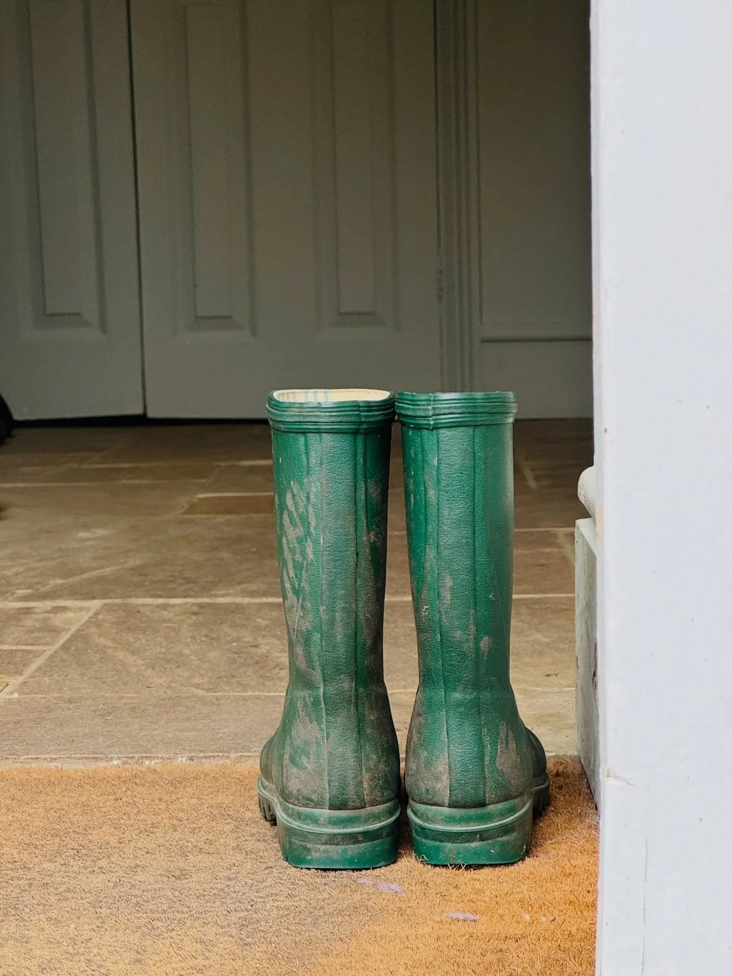 April 🌱☔️

If you&rsquo;re looking to buy, sell, or simply explore what&rsquo;s possible in this beautiful part of the world, we&rsquo;d love to help you! 

#manoroxford #cotswolds #cotswoldsliving #April #spring