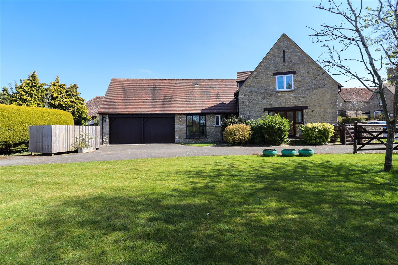 COMPLETED | Cumnor | £950,000