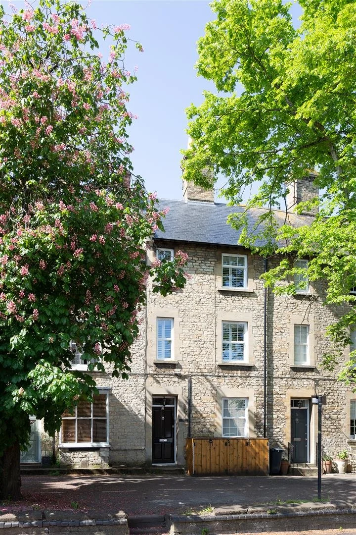 LET AGREED | Woodstock | £4,500 PCM