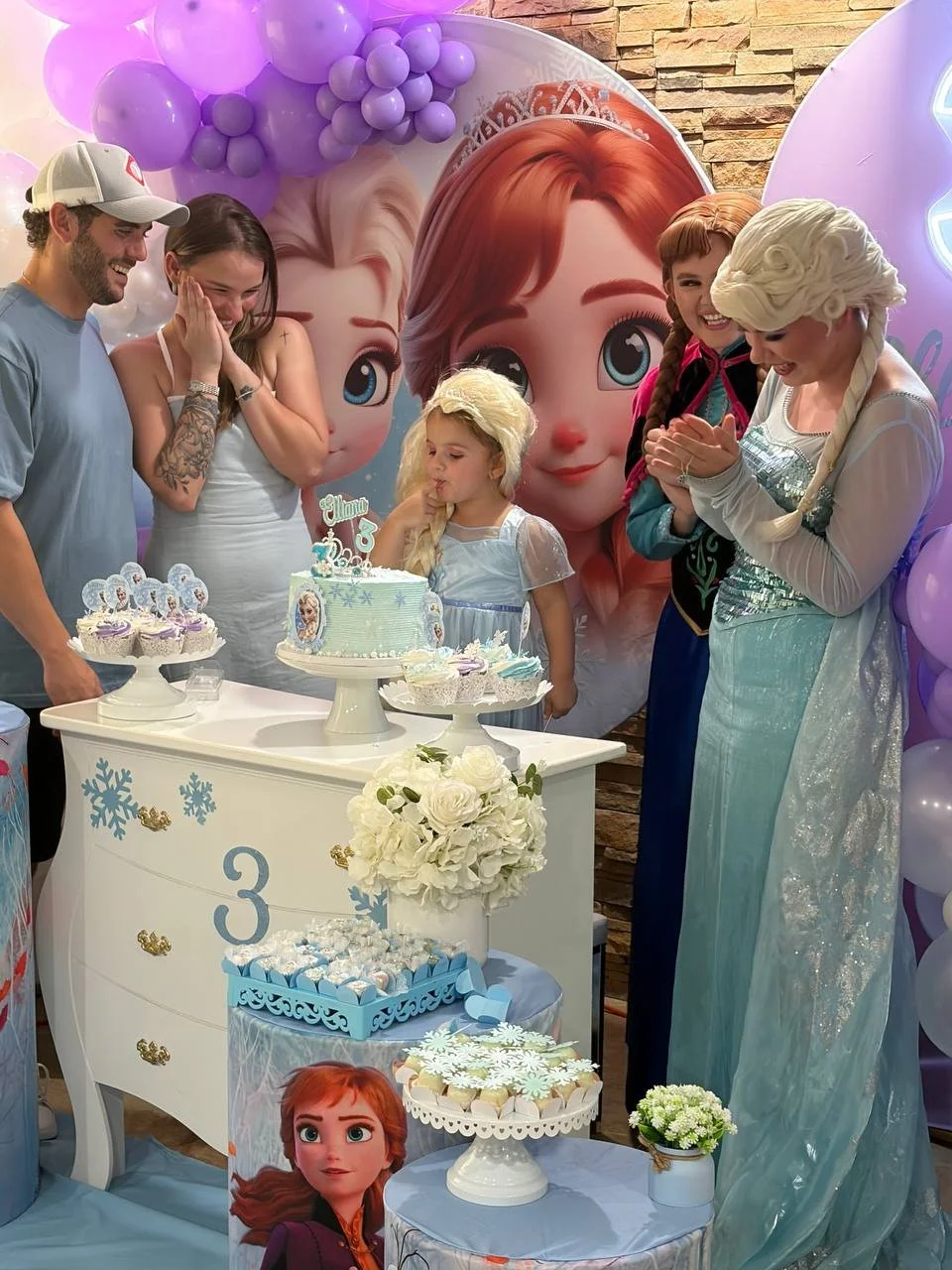 🎈 A Parent's Smile = Priceless Joy 🎈⁠ ⁠
In a world full of magic, nothing shines brighter than the joy on a parent's face as they watch their child celebrate another year of life! 🌟⁠ ⁠
Every giggle, every cheer, every moment is a treasure to hold.