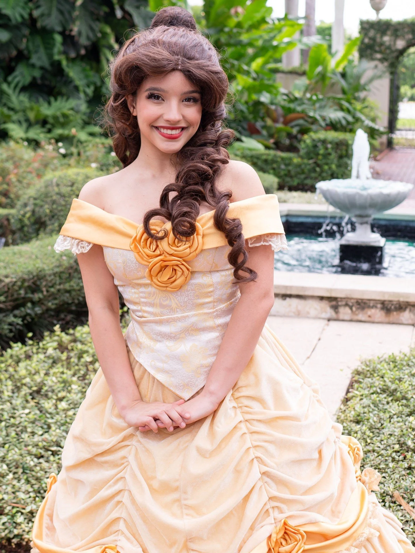 ✨ "The magic of childhood is not in the years, but in the moments we create." 🌟 Just like this princess, who reminds us to see beauty in every adventure, let's make our kids' parties unforgettable! 🎉