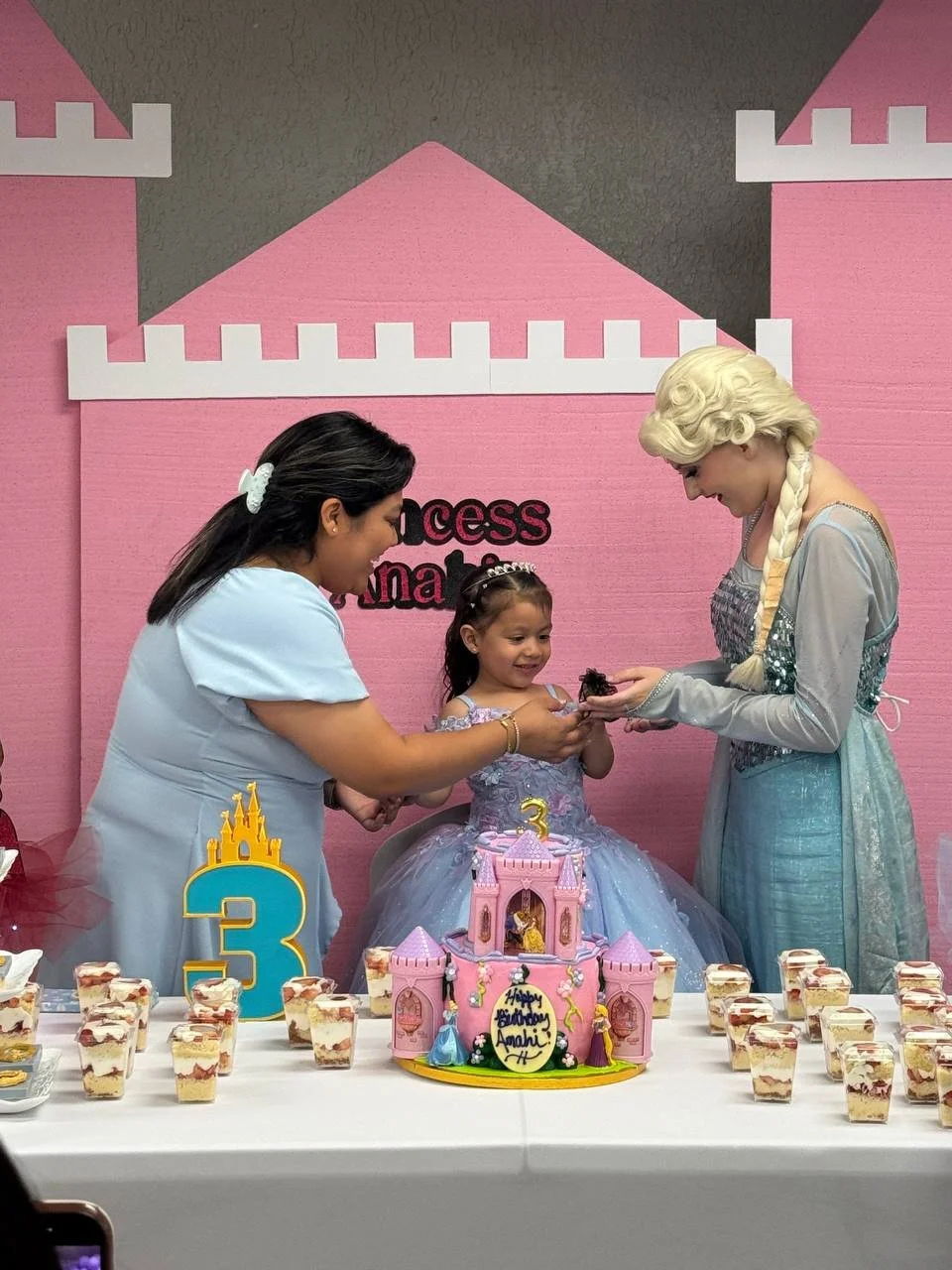 🎉✨ Every birthday princess deserves a magical celebration! At our parties, we always make sure to have a special gift just for her. 🎁👑 Ready to make your little one's day unforgettable? Click the link in our bio to book the ultimate birthday bash 