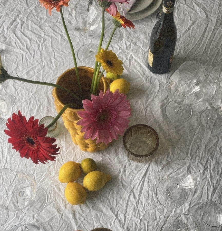 Als klein meisje wilde ik dat al mijn vriendinnen ook vriendinnen met elkaar waren. Ik koppelde, maakte verbindingen. The more the marrier. Soms werkte dat niet, want niet iedereen zat daarop te wachten. We kiezen zelf uit met wie we om willen gaan. 