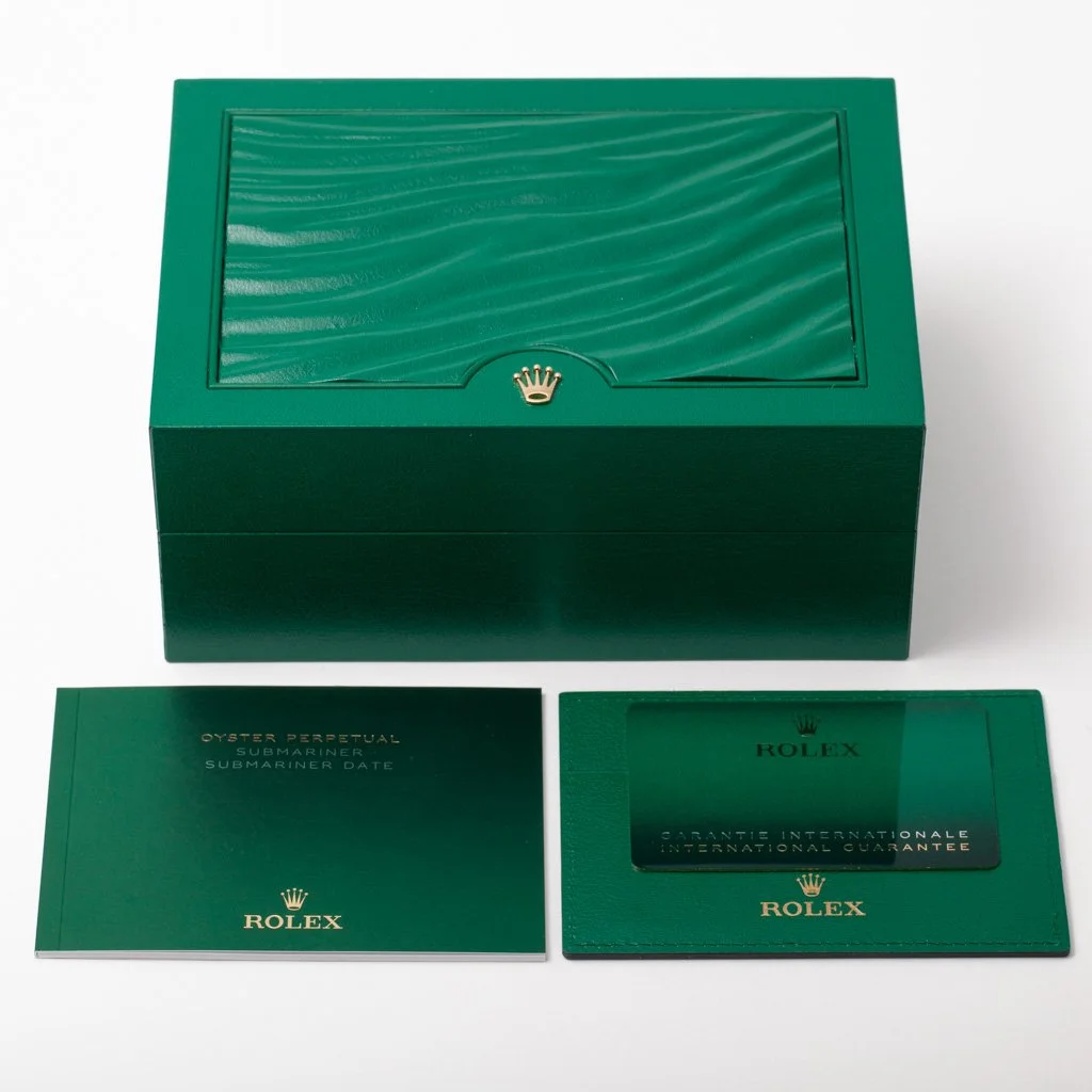 Submariner Submariner Date_Green Card-1.jpg