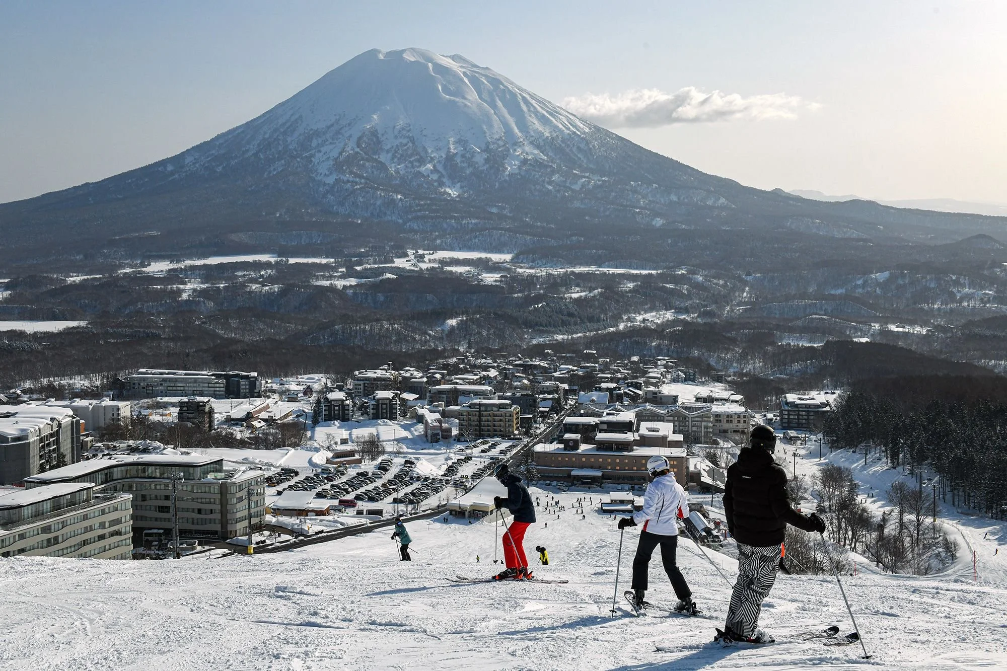 ....Skiing in Japan..Skier au Japon..Esquí en Japón....