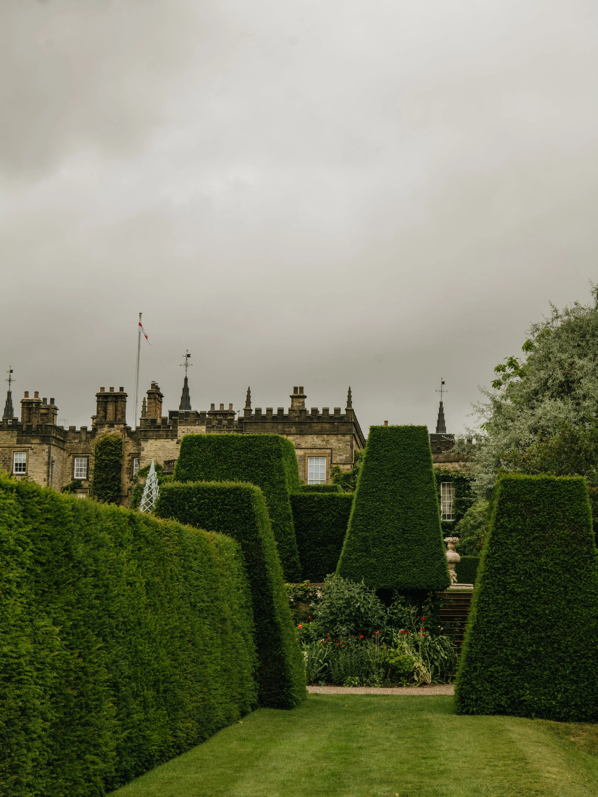 Renishaw Gardens 2-49.jpg
