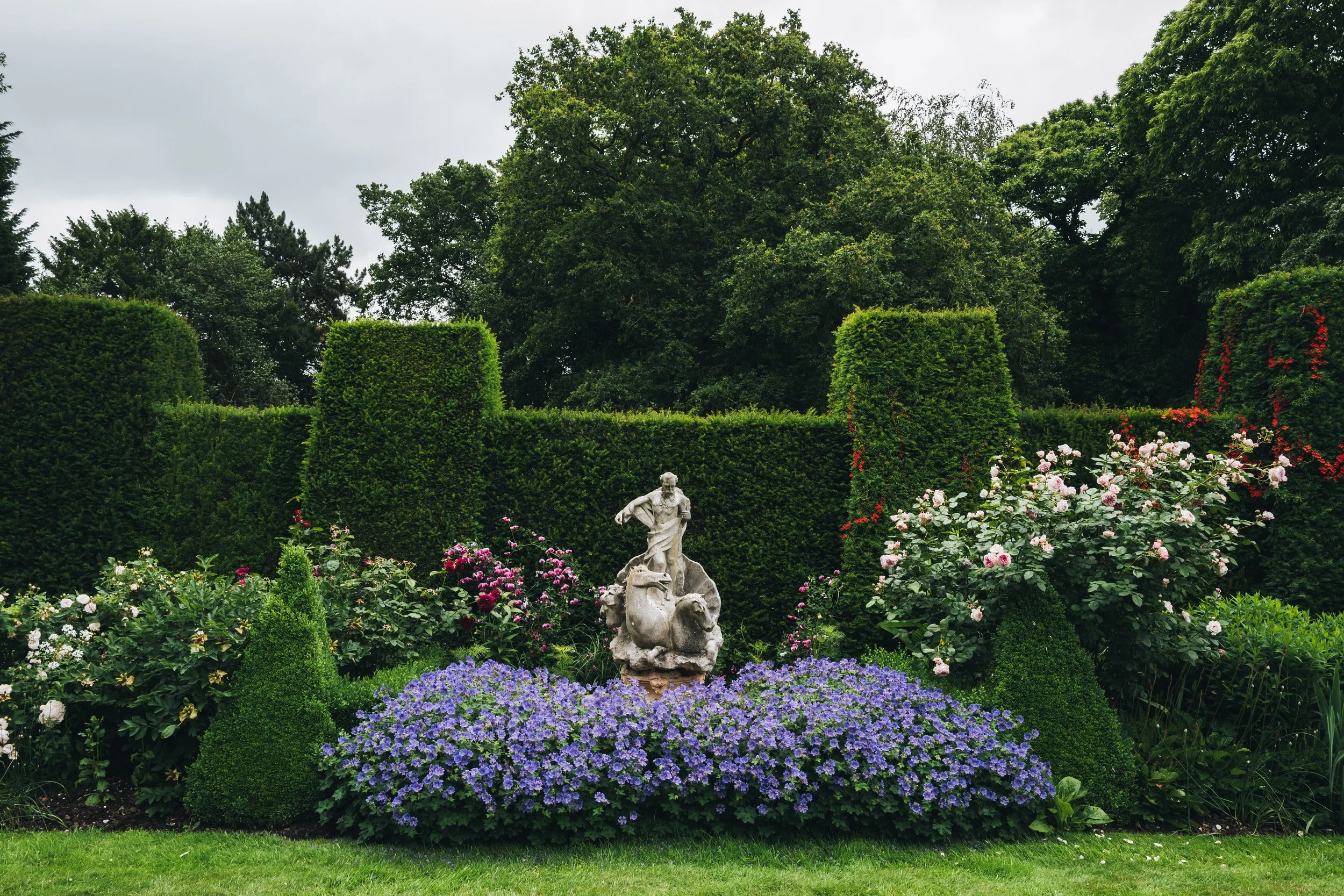 Renishaw Gardens 2-46.jpg