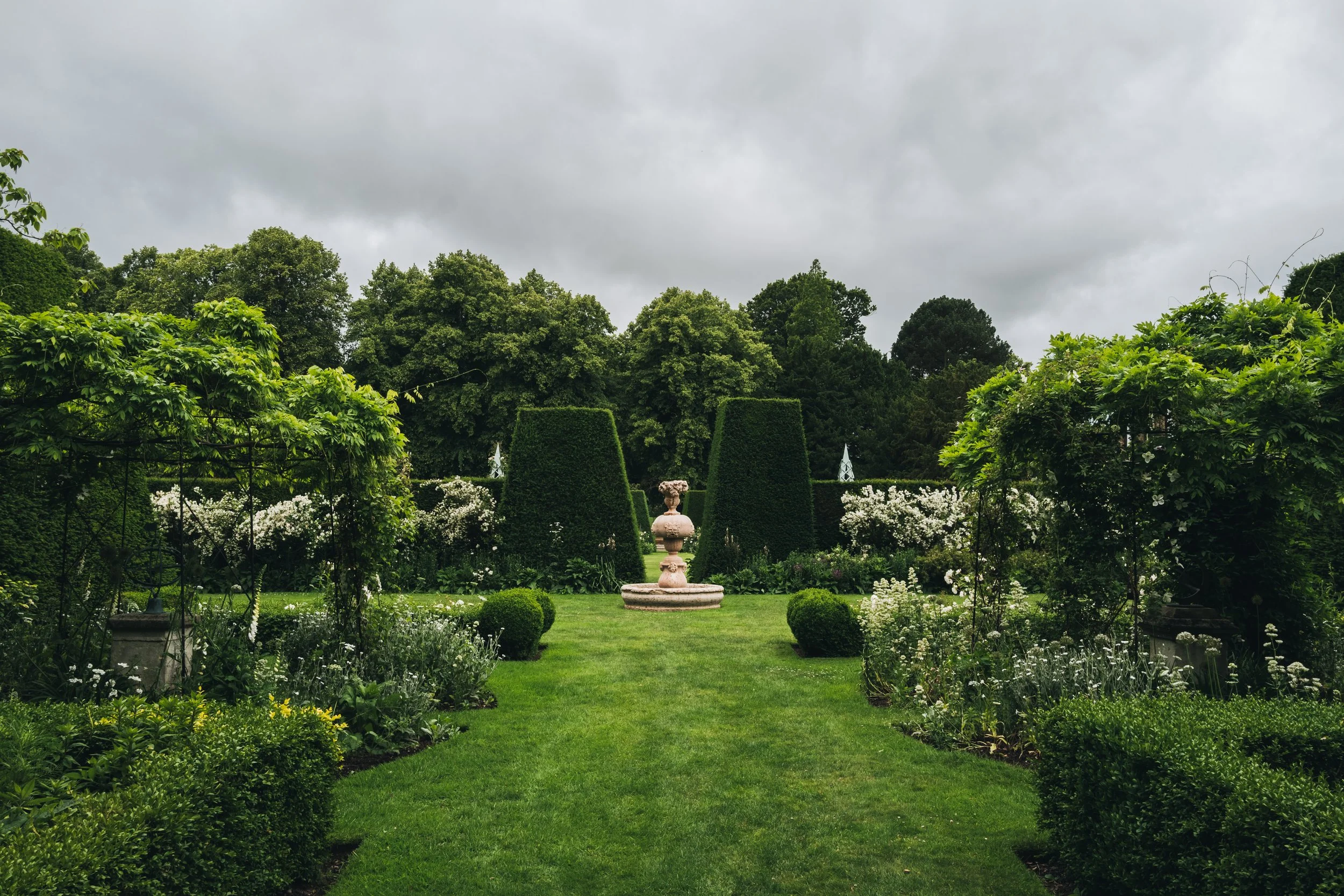 Renishaw Gardens 2-37.jpg