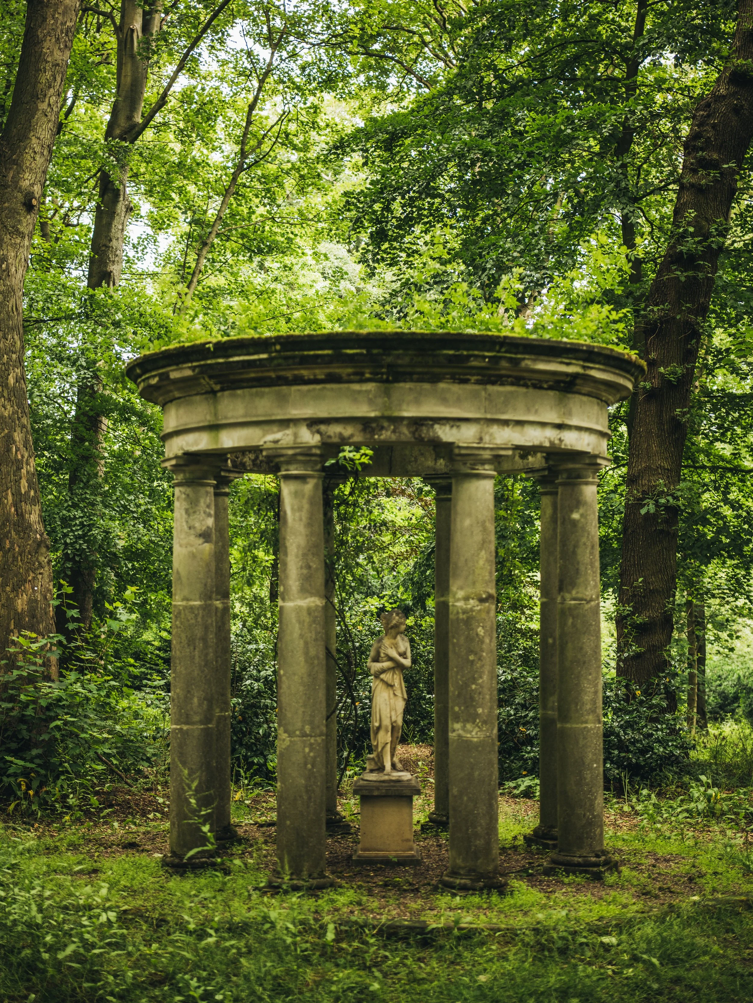 Renishaw Gardens 2-44.jpeg