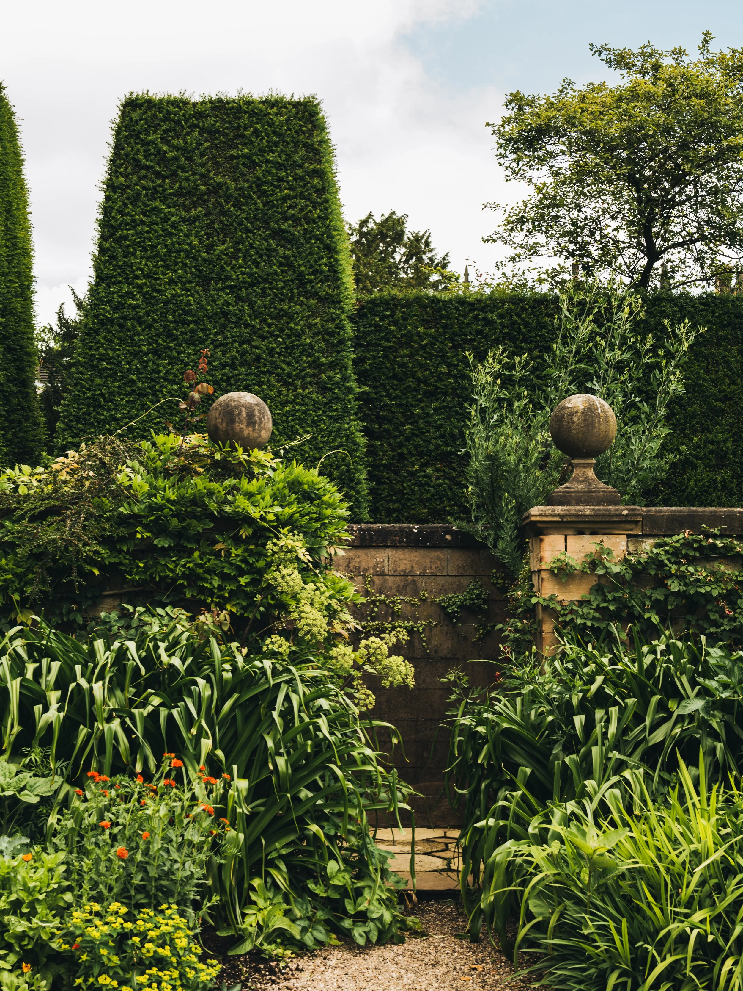 Renishaw Gardens 2-74.jpg