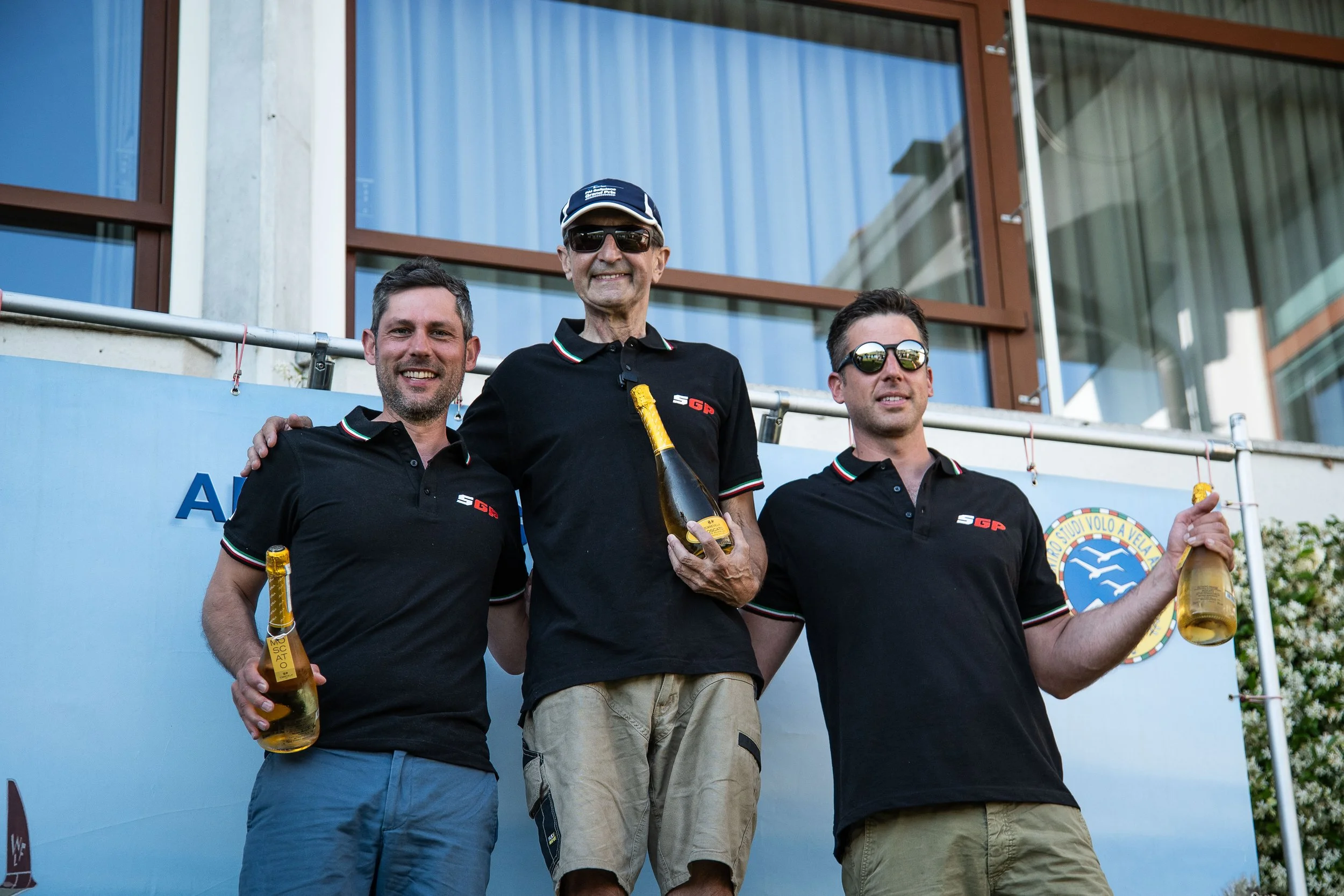 D1_R1_Podium.jpg