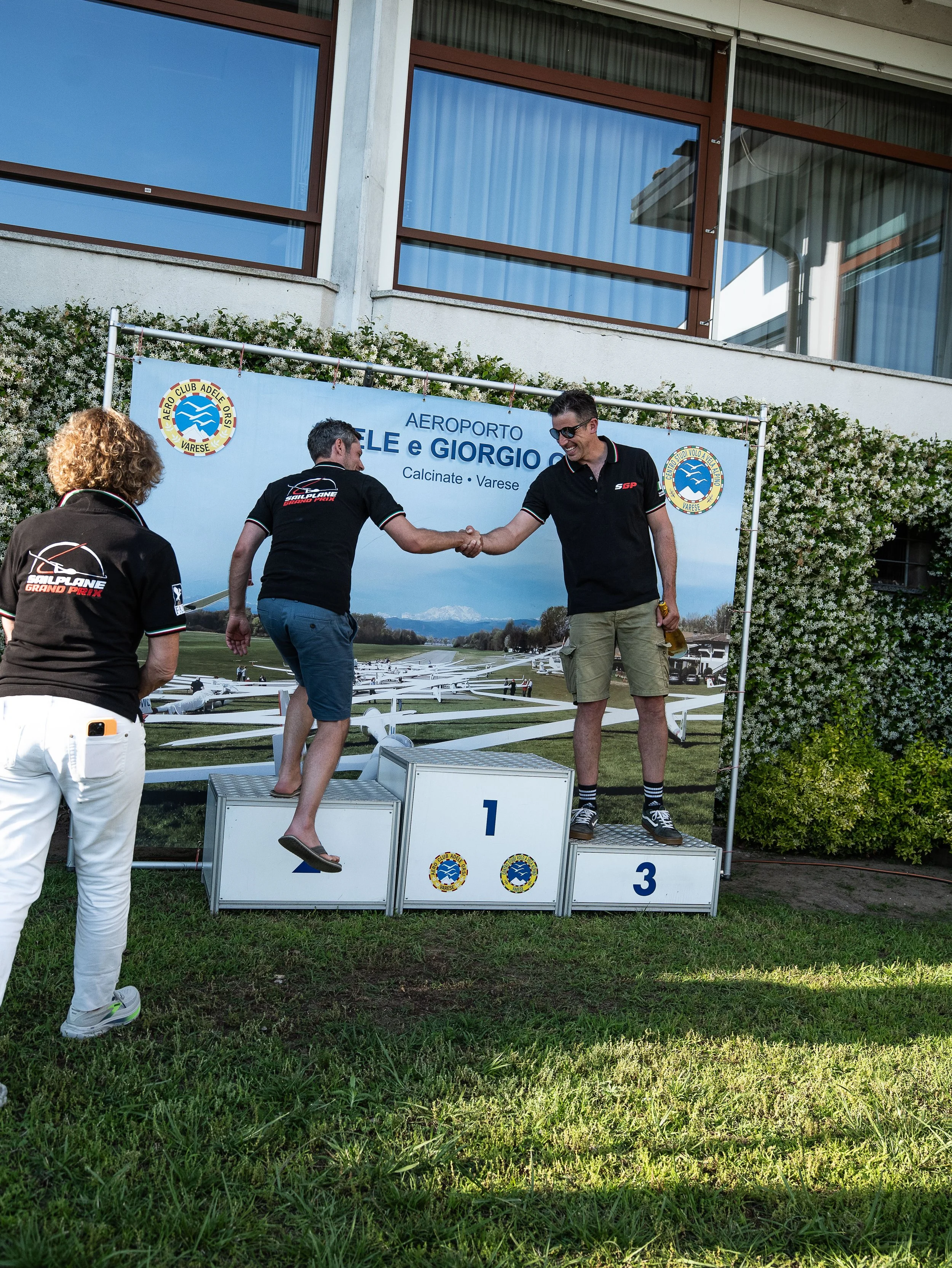 D1_R1_Podium-02.jpg