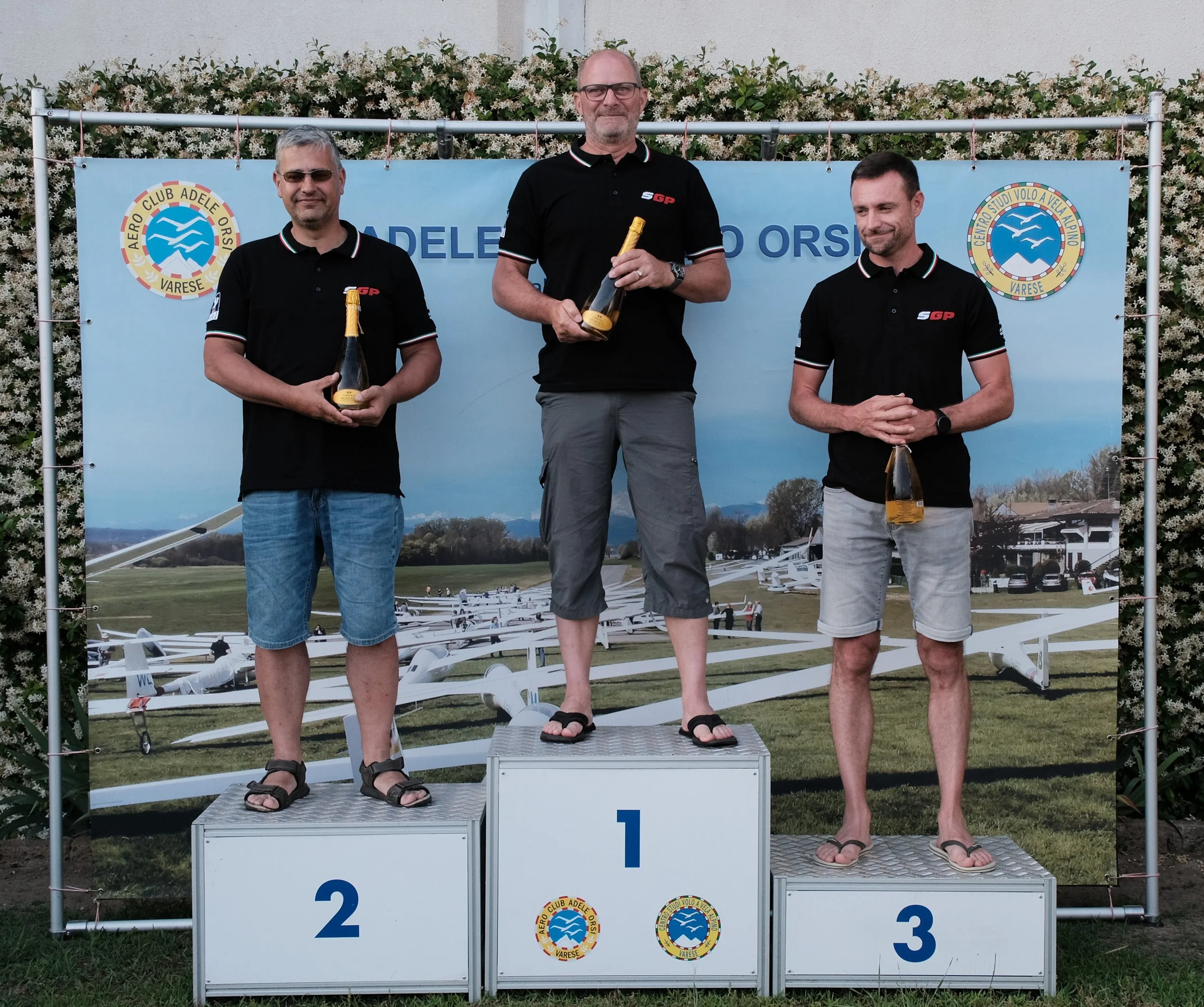 PODIUMR6.JPG