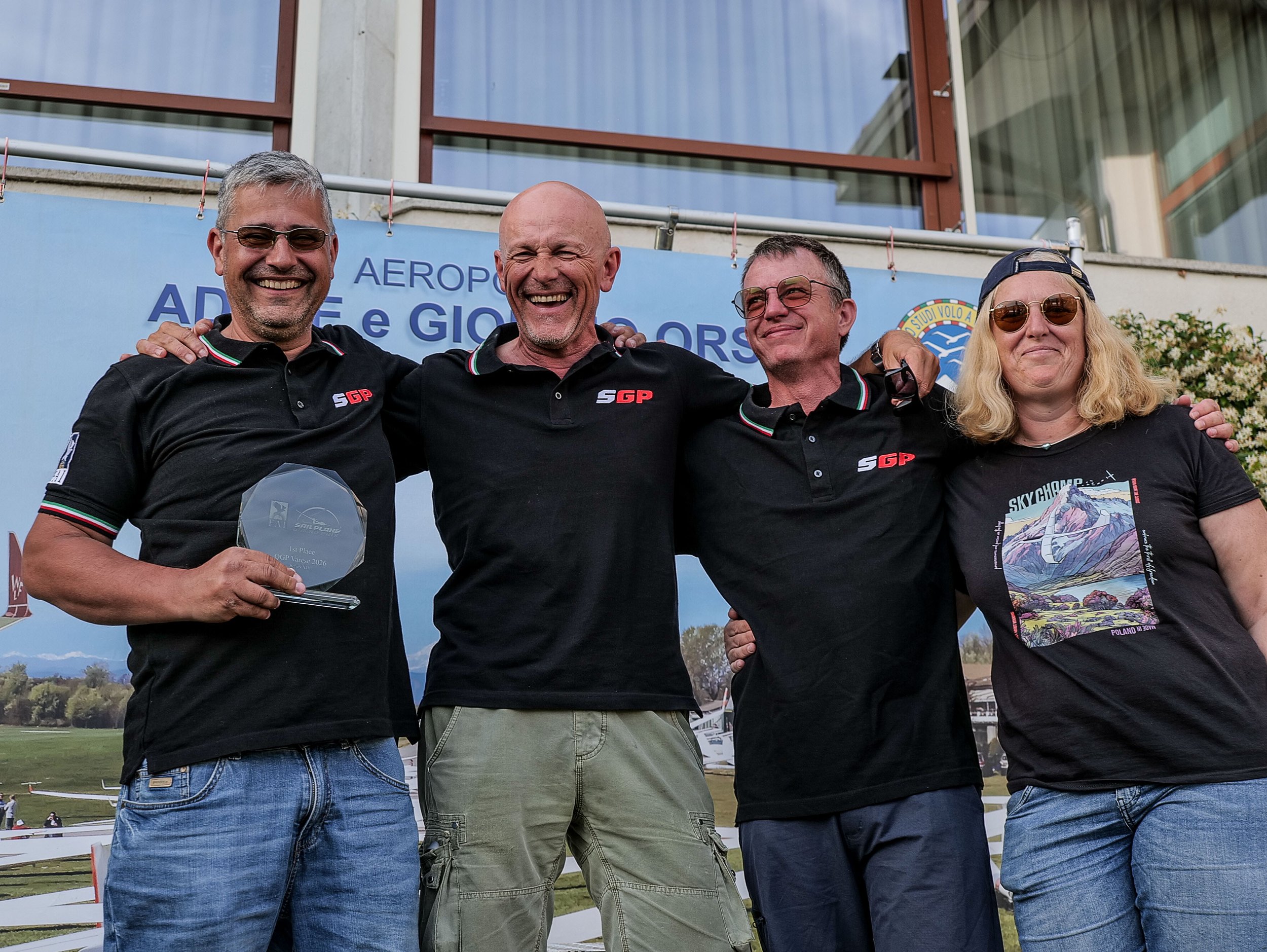 D7-R5-PODIUM-15.jpg