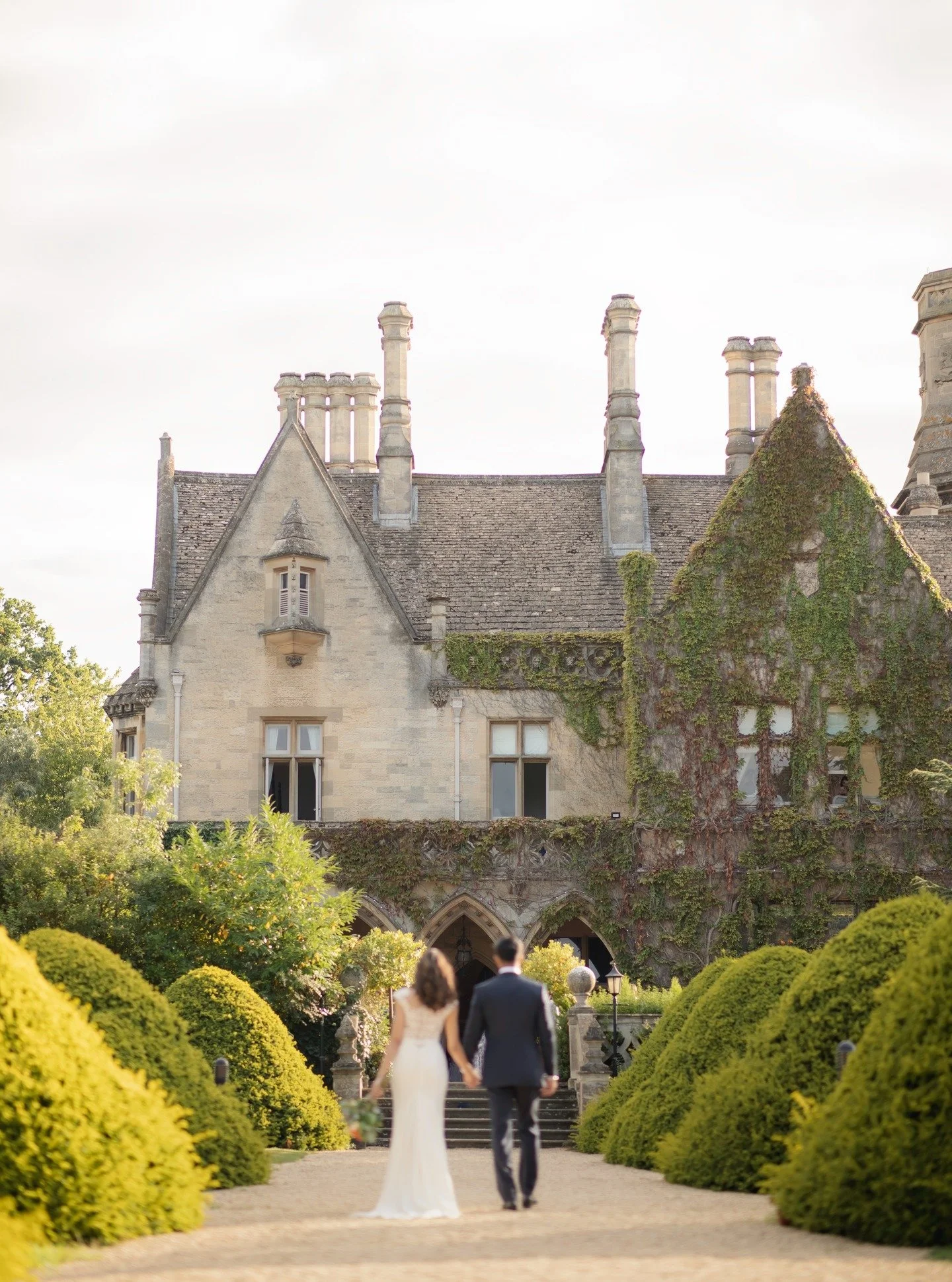 An unreal setting at Manor by the Lake for two people who made it look effortless.

#manorbythelake 
#manorbythelakewedding 
#weddingphotographercheltenham 
#manorbythelakecheltenham