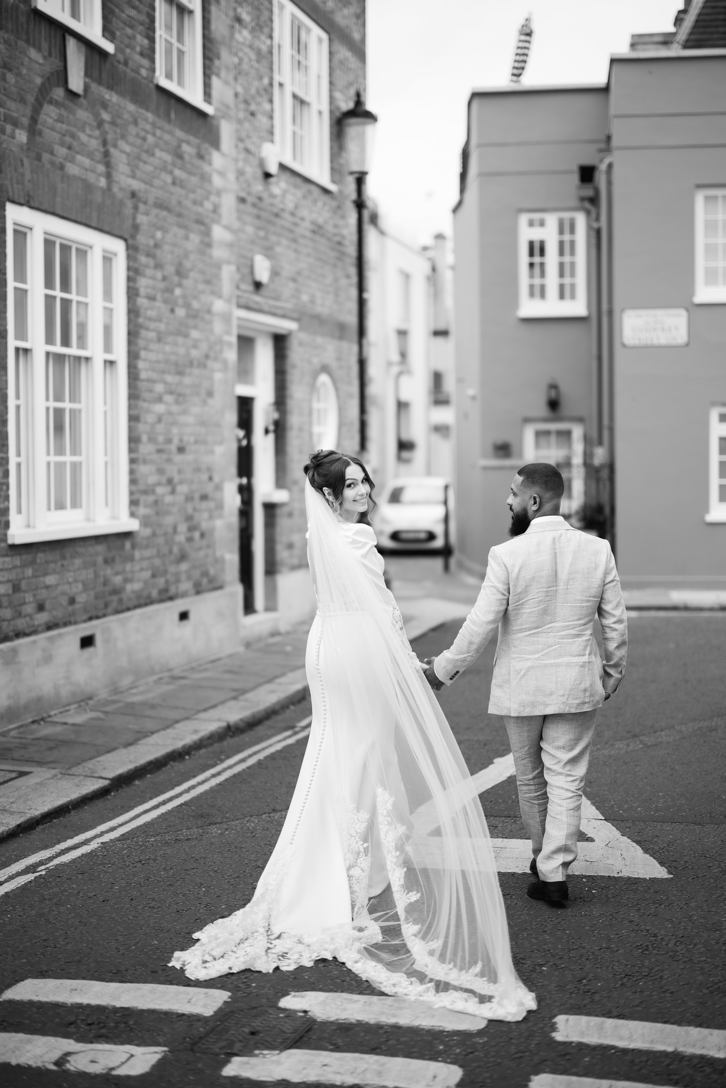 chelsea-old-town-hall-wedding-photoshoot-streets
