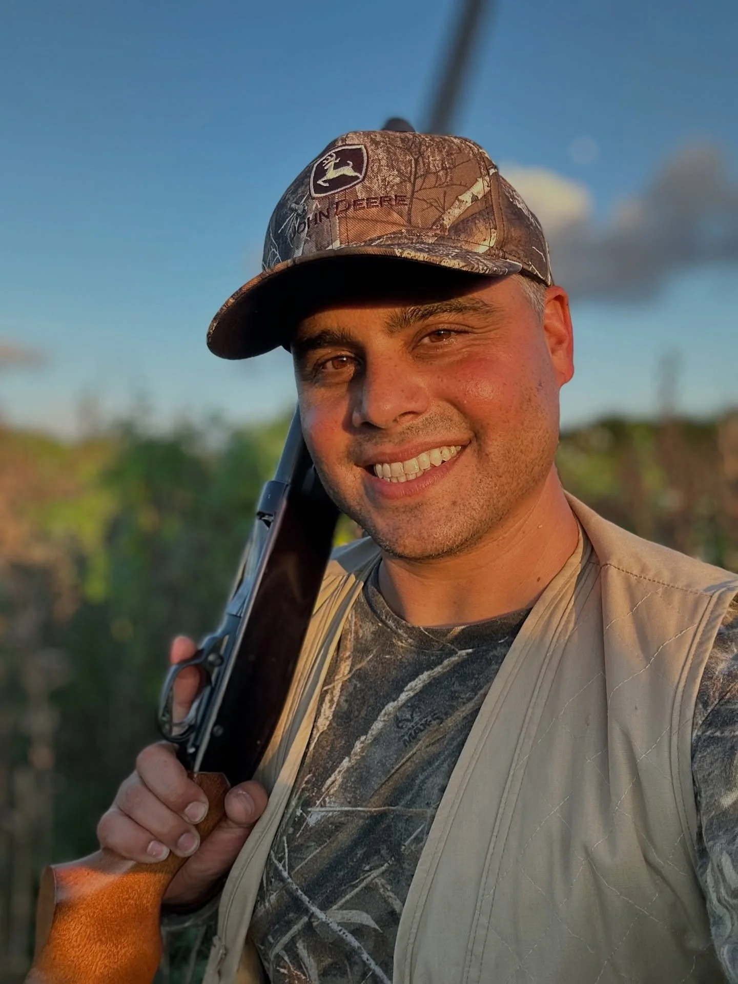 Finally got some time to take the my oldest boy out to sit in a sesame field and get some birds! Always a blessing to be in God&rsquo;s creation in Rio Hondo, TX. As a public land hunter my entire adult life, thank you @texasparkswildlife for the pro